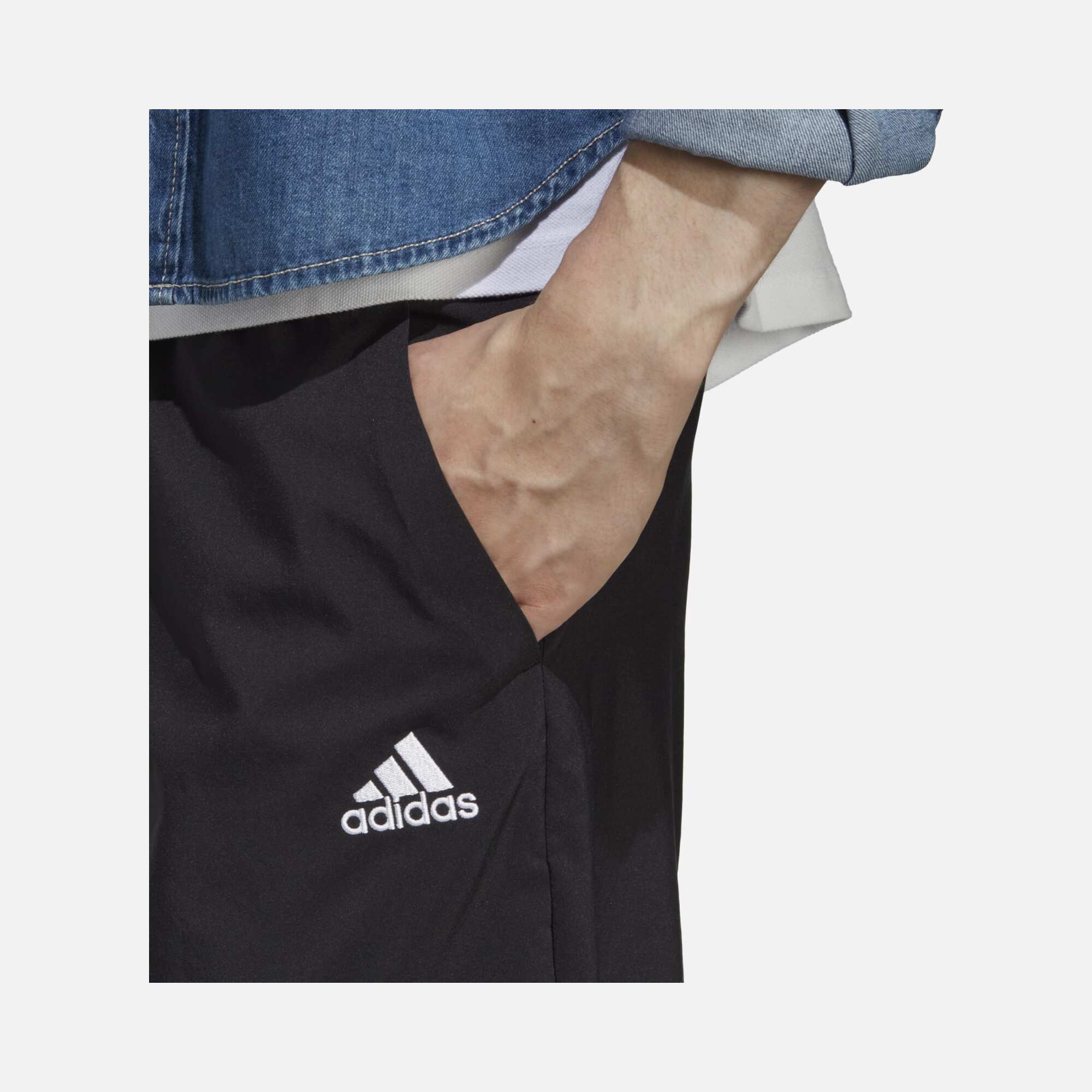 adidas AEROREADY Essentials Chelsea Small Logo Erkek Şort