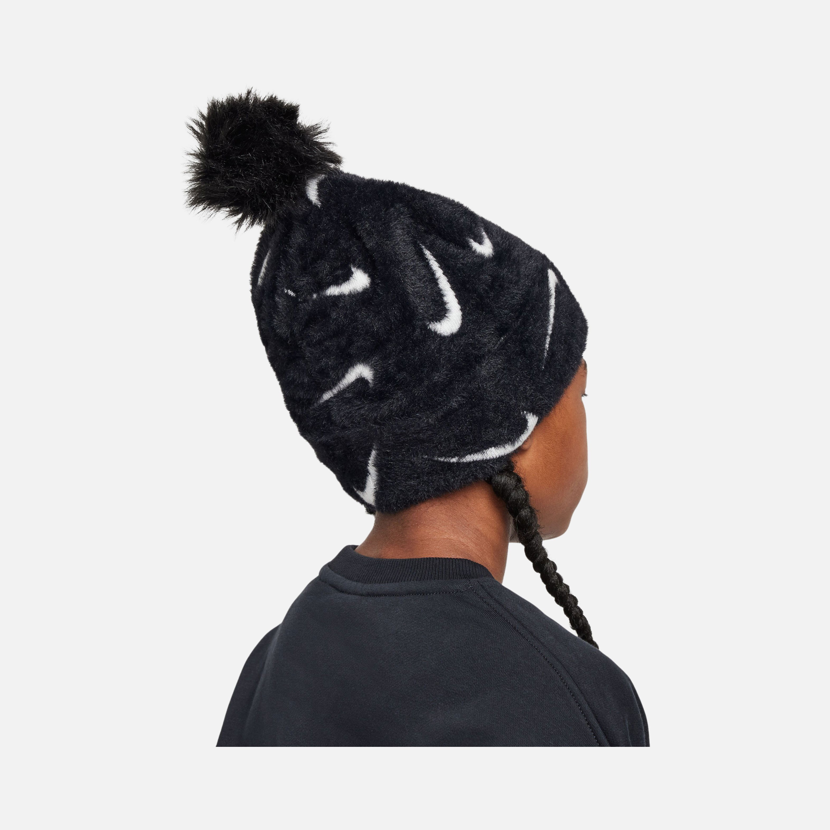 Nike Sportswear Peak SC Swoosh Graphics and Faux Fur Pompom Detail (Girls') Çocuk Bere