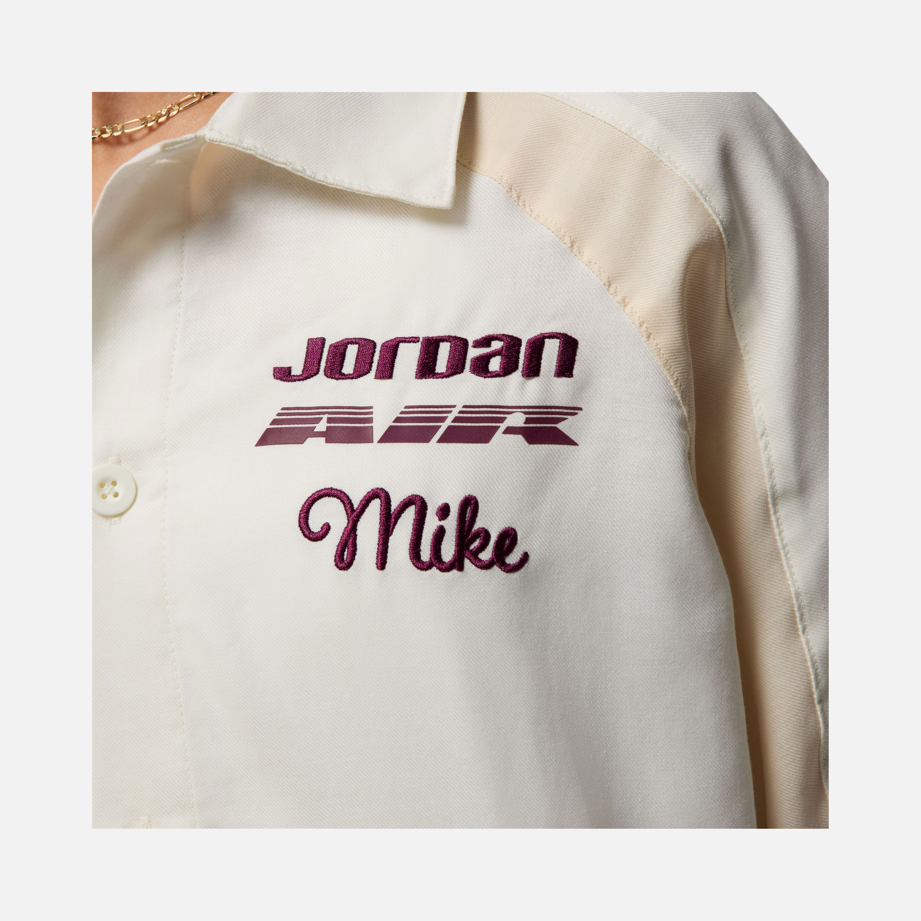Nike Jordan Woven Full-Buttoned Short-Sleeve Kadın Gömlek