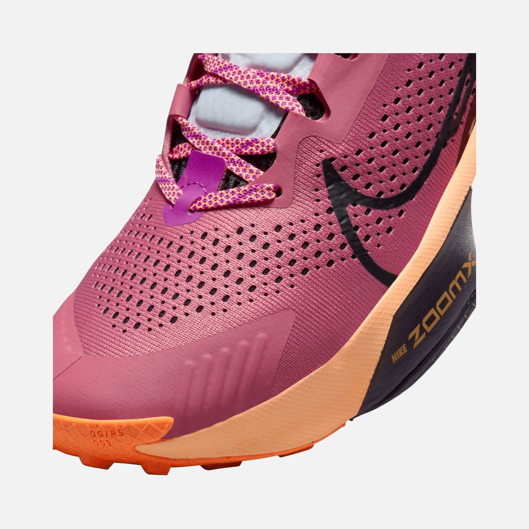 Nike ZoomX Zegama Trail-Running Kadın Spor Ayakkabı