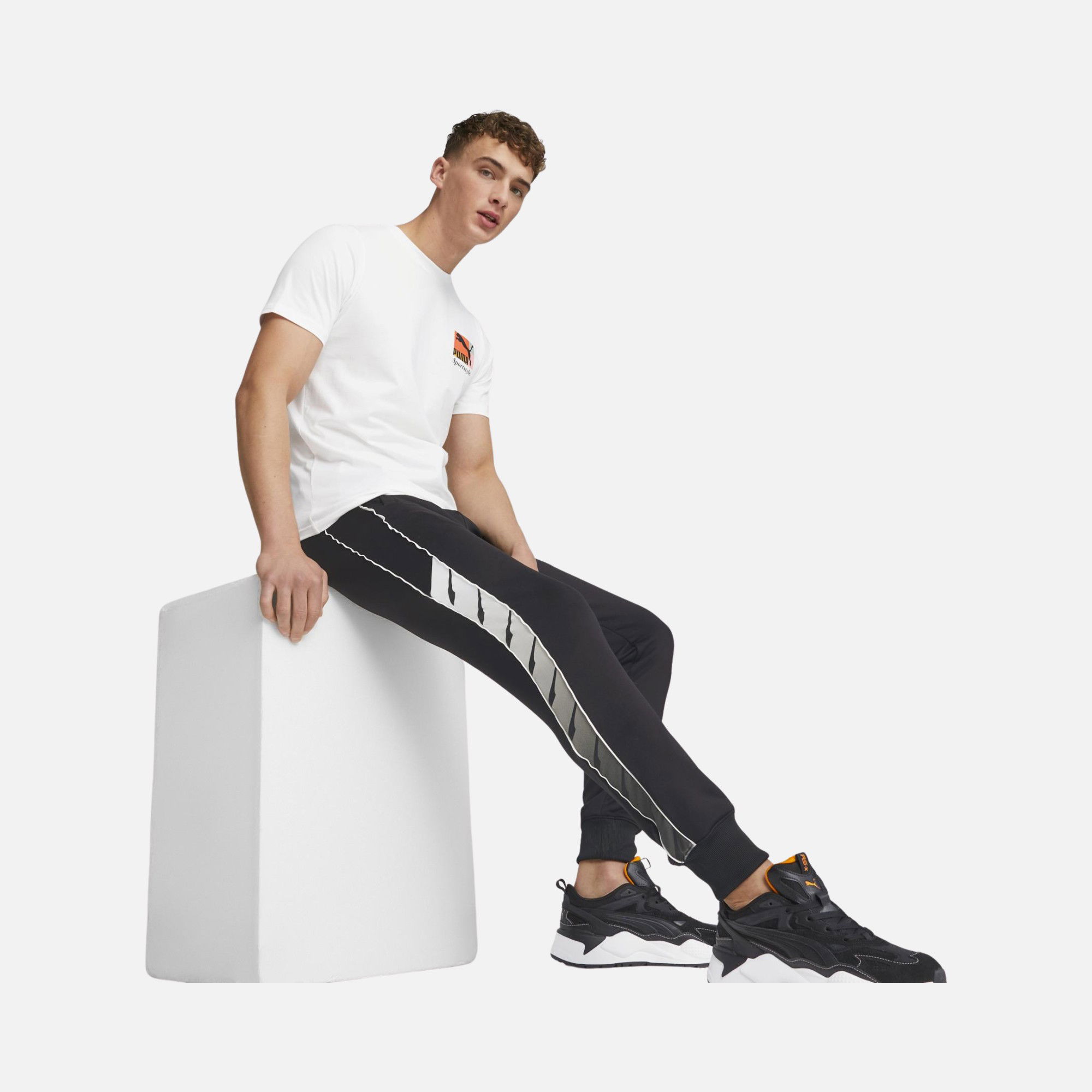 Puma Sportswear Classics Brand Love Graphic Short-Sleeve Erkek Tişört