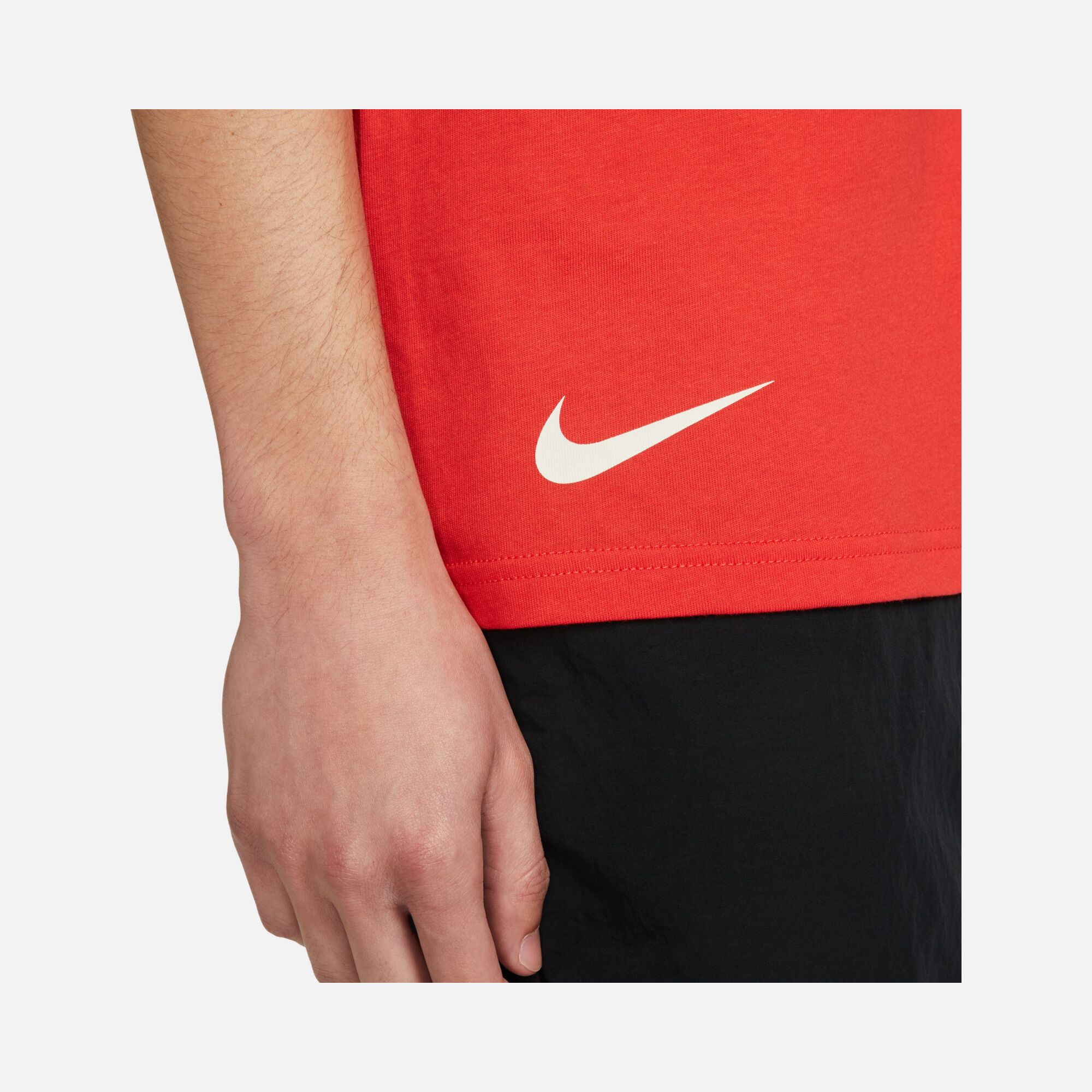 Nike Sportswear Circa Graphic Short-Sleeve Erkek Tişört