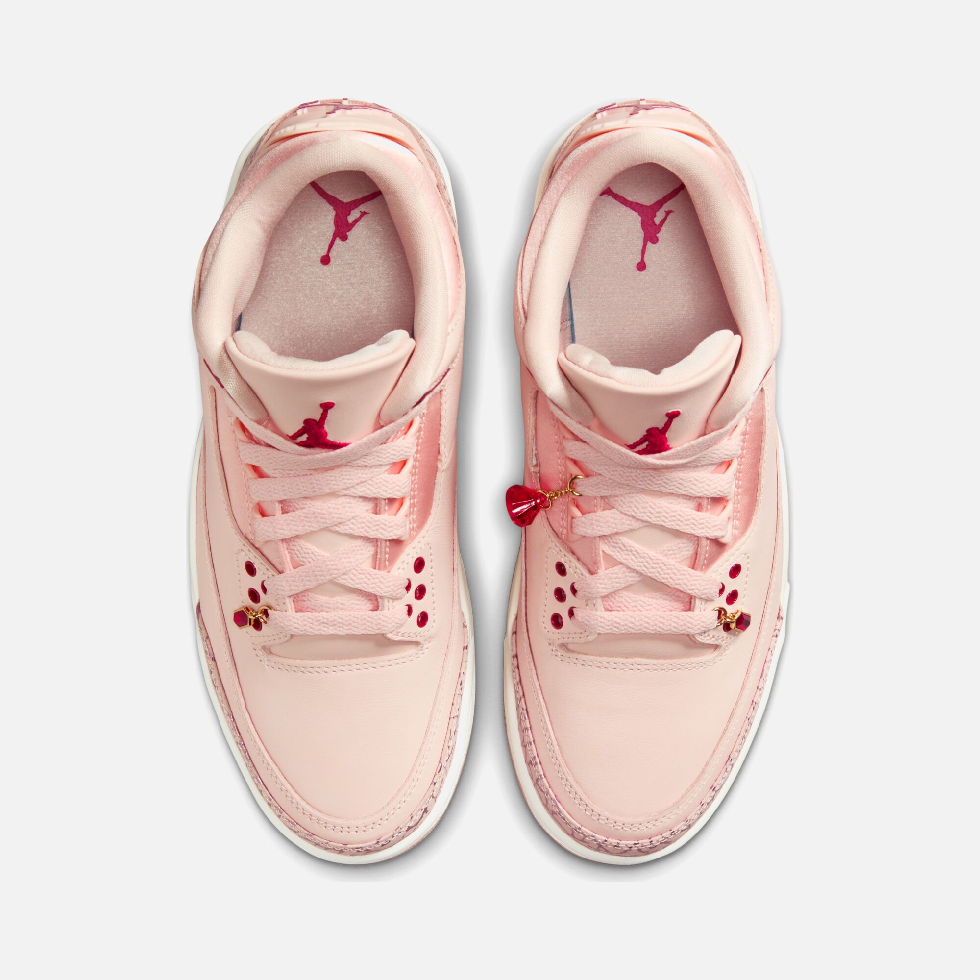 Nike Air Jordan 3 Retro ''Treat Yourself'' Jewelry Charms Details Kadın Spor Ayakkabı