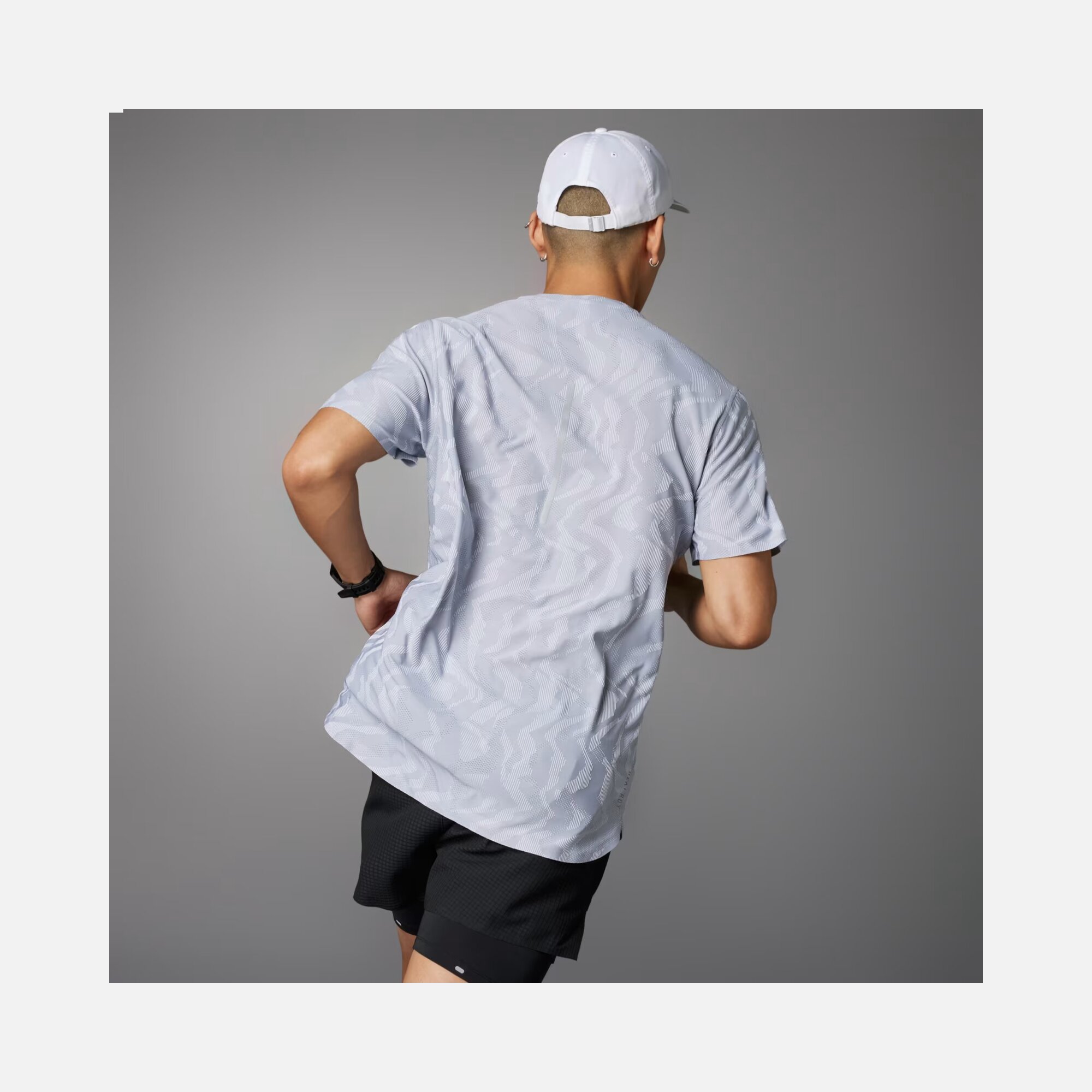 adidas Ultimate Engineered Running Short-Sleeve Erkek Tişört