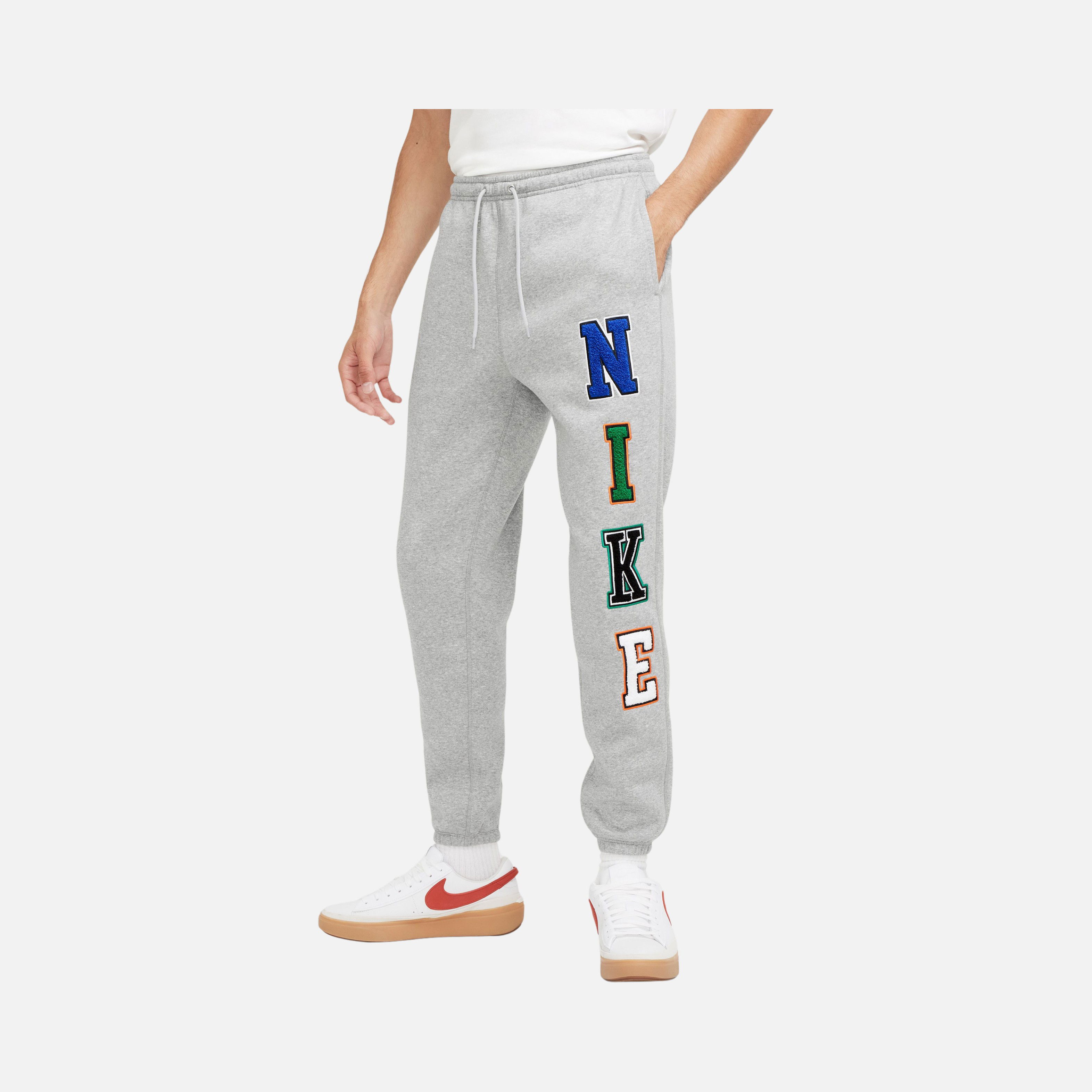 Nike Sportswear Club+ Fleece Cuffed ''Embroidered Graphic Detail'' Erkek Eşofman Altı