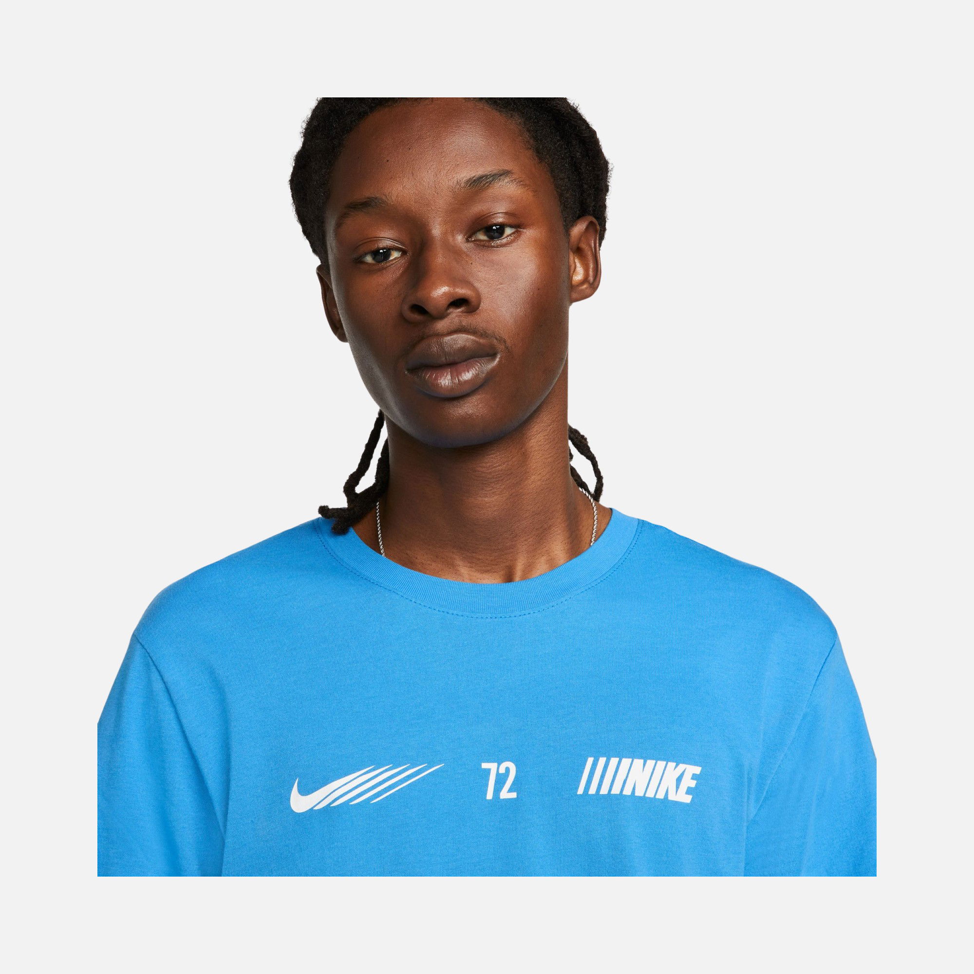 Nike Sportswear Standard Issue Short-Sleeve Erkek Tişört