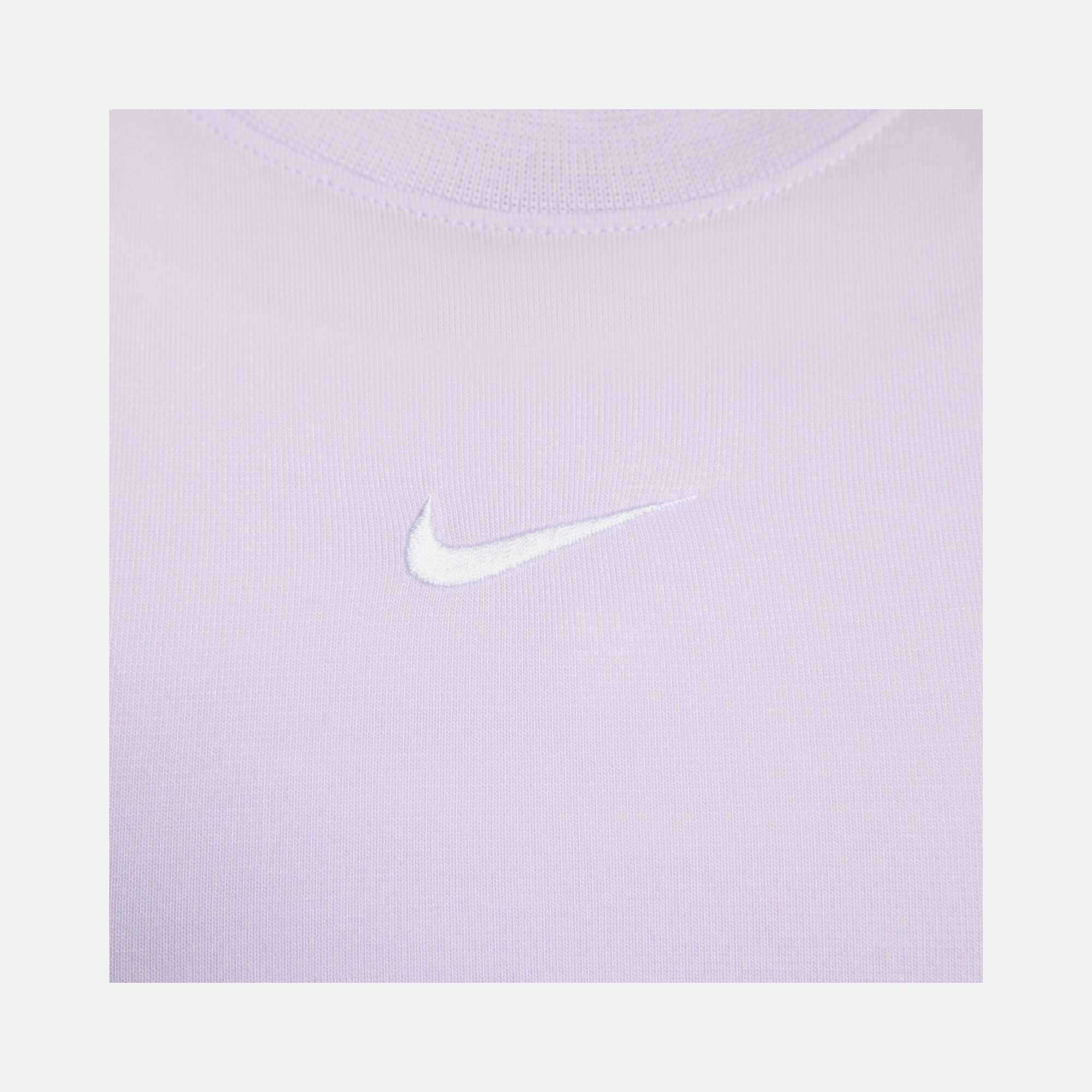Nike Sportswear Essential Slim-Fit Cropped Short-Sleeve Kadın Tişört