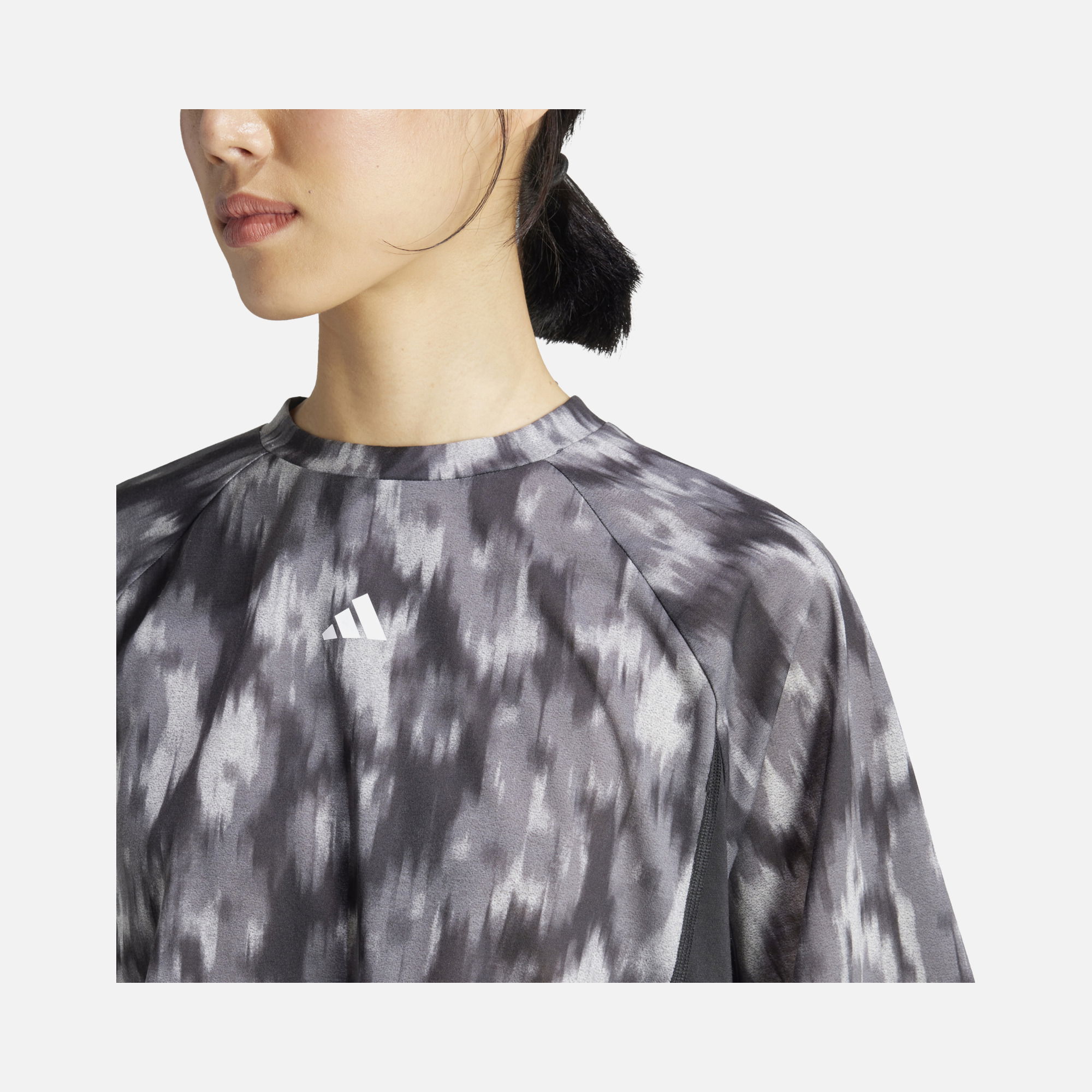 adidas AEROREADY Allover Print Flower Performance Training Short-Sleeve Kadın Tişört