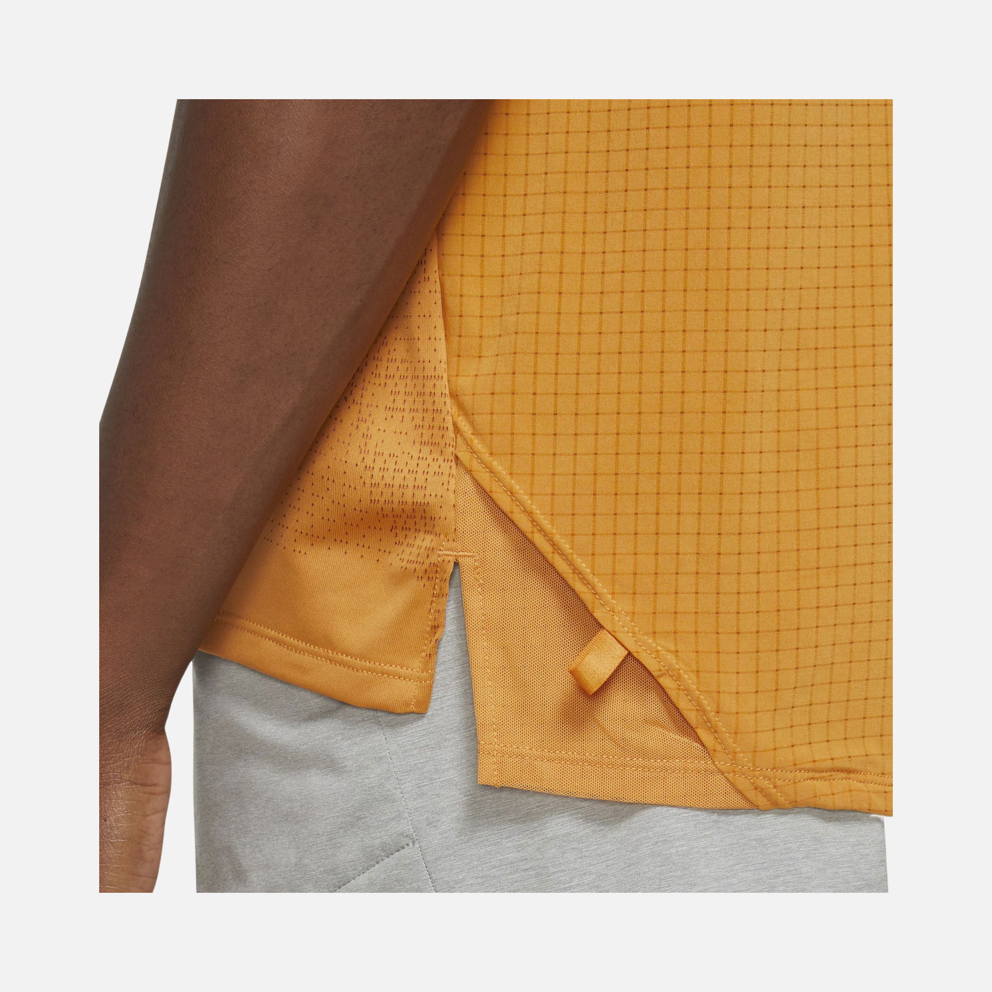 Nike Dri-Fit Rise 365 Trail Running Short-Sleeve Erkek Tişört