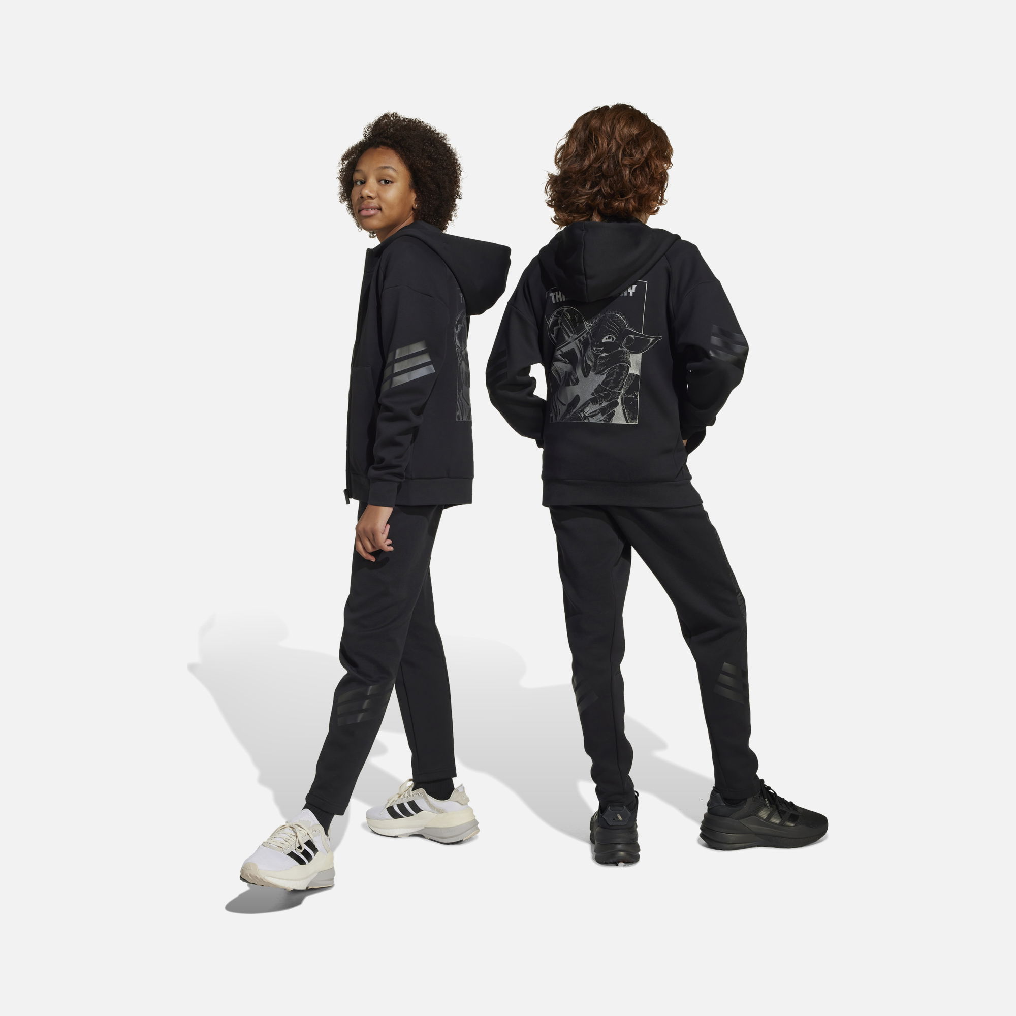 adidas X Star Wars The Mandalorian Graphic Print Regular Fit Gym & Training Çocuk Eşofman Altı