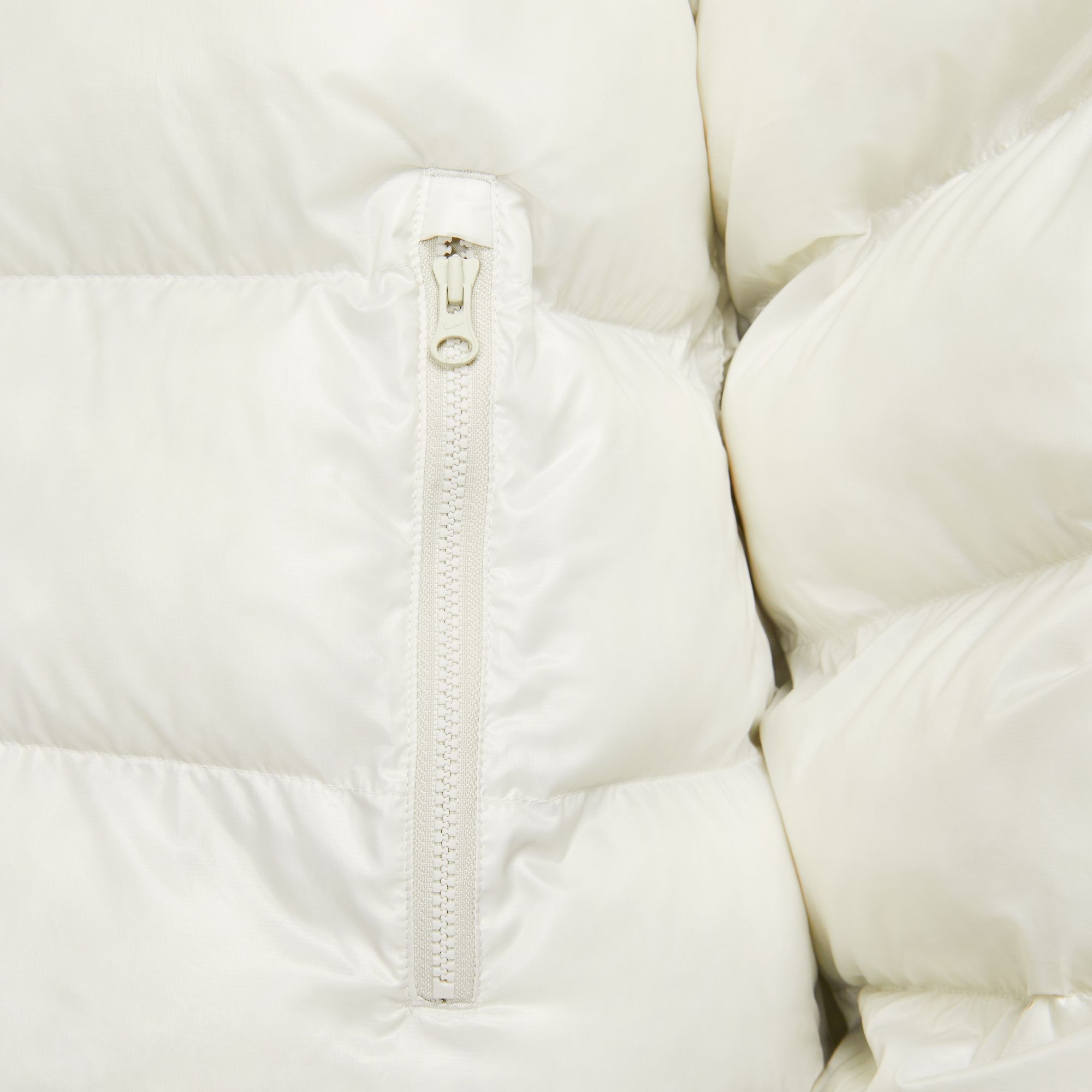 Nike Sportswear Therma-Fit City Series Synthetic Fill Full-Zip Hoodie Kadın Mont