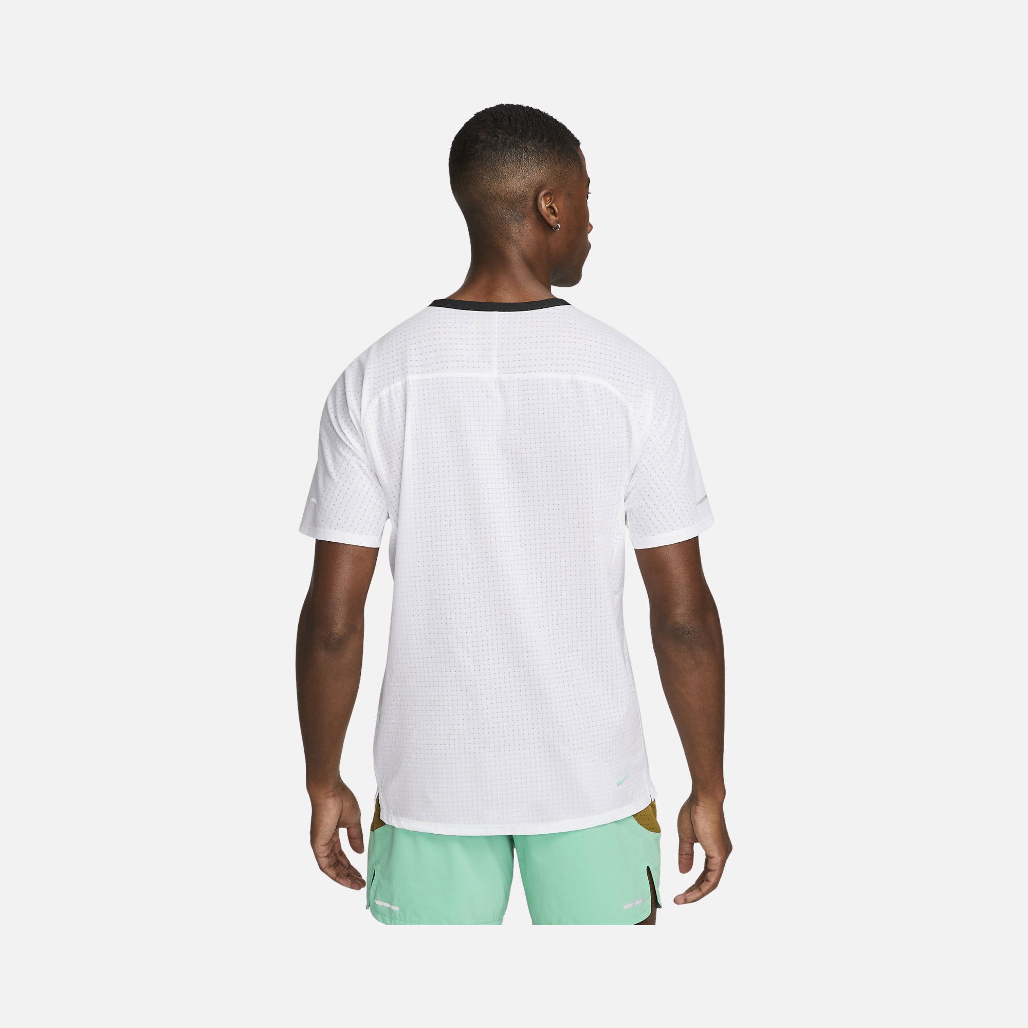 Nike Dri-Fit Trail Solar Chase Running Short-Sleeve Erkek Tişört