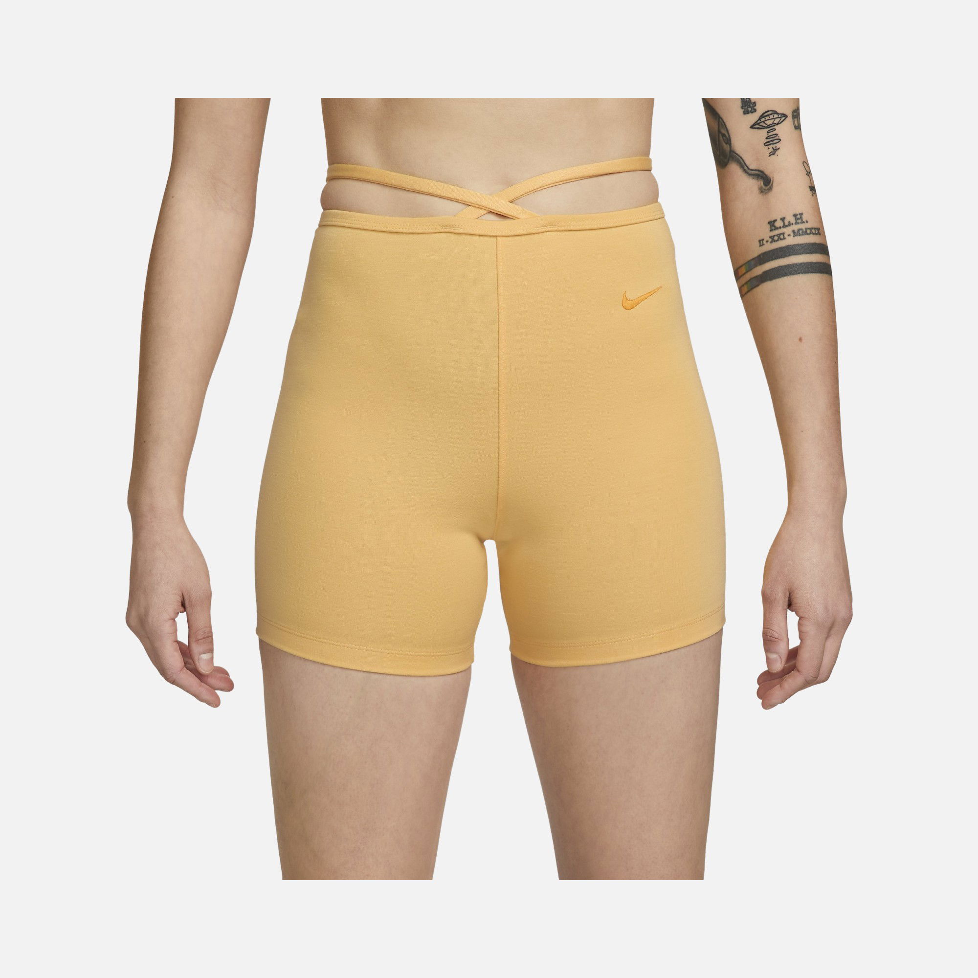 Nike Sportswear Everyday High-Waisted Biker Kadın Şort