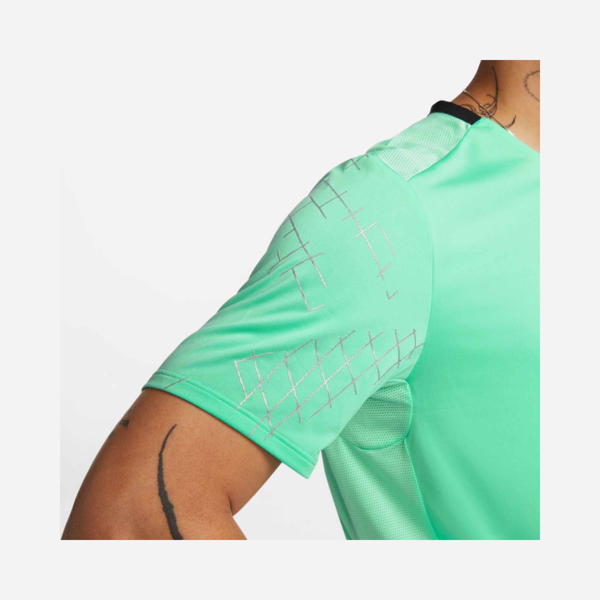 Nike Dri-Fit Run Division Rise 365 Flash Running Short-Sleeve Erkek Tişört