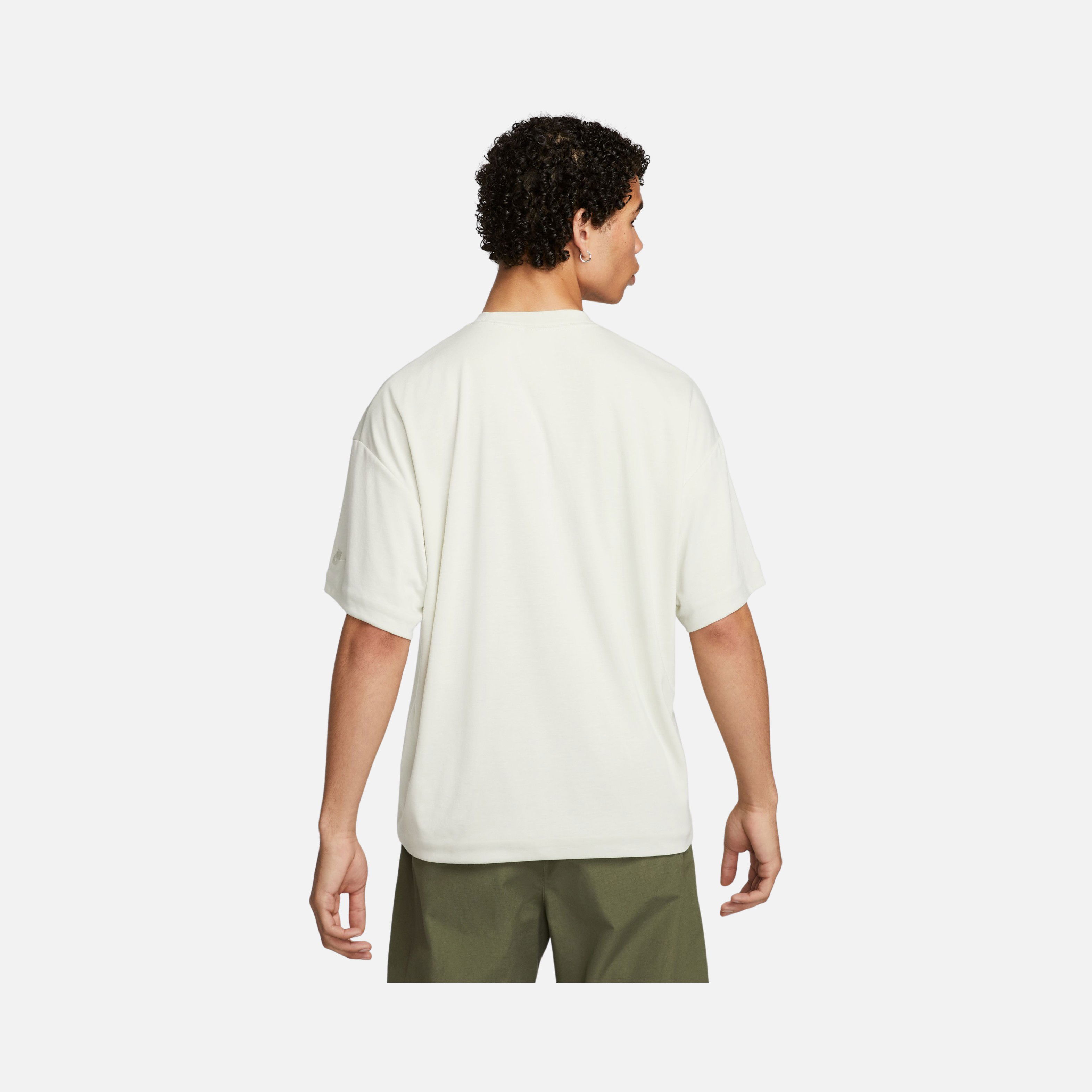 Nike Dri-Fit Sportswear Tech Pack Short-Sleeve Erkek Tşört