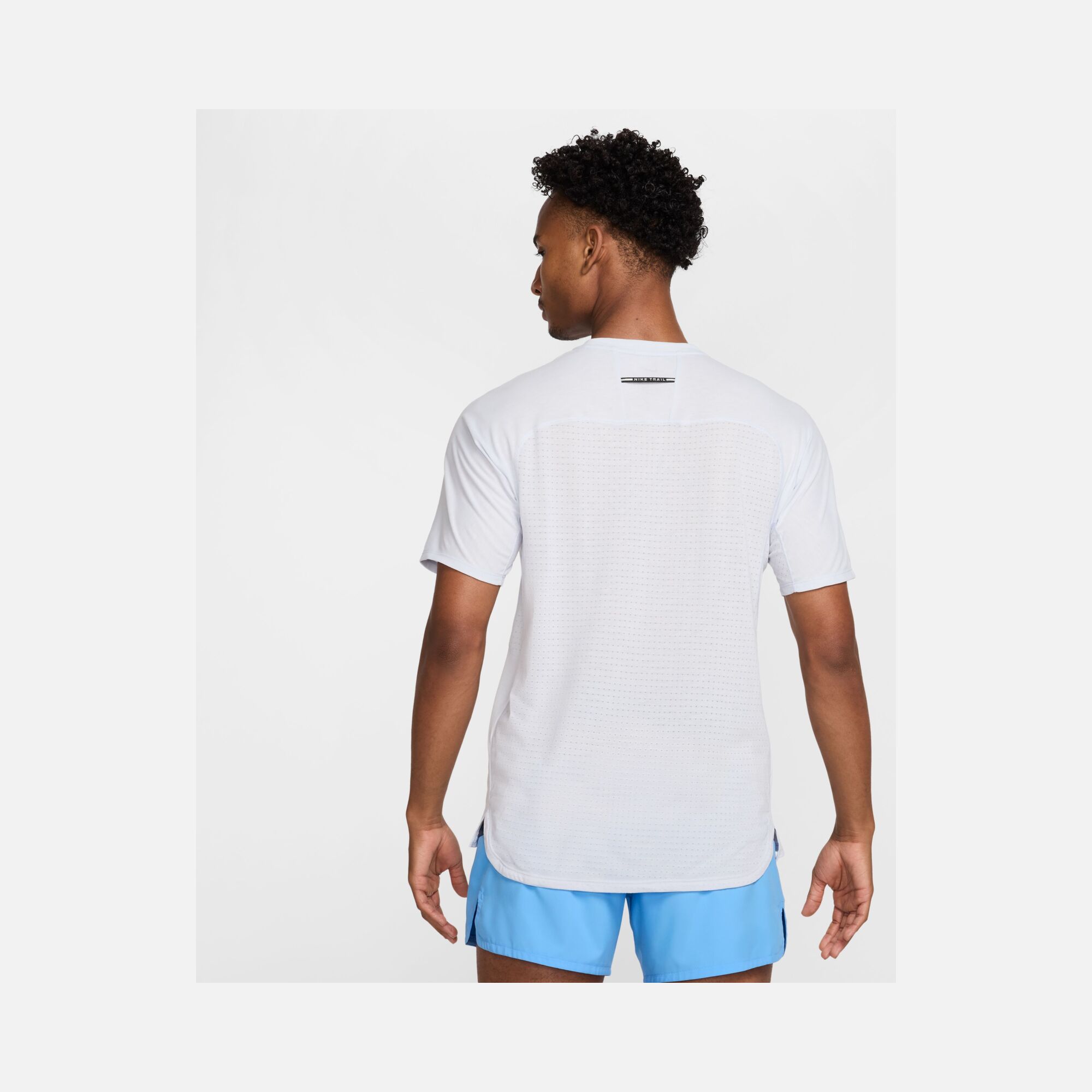 Nike Dri-Fit ADV Solar Chase Trail Running Short-Sleeve Erkek Tişört