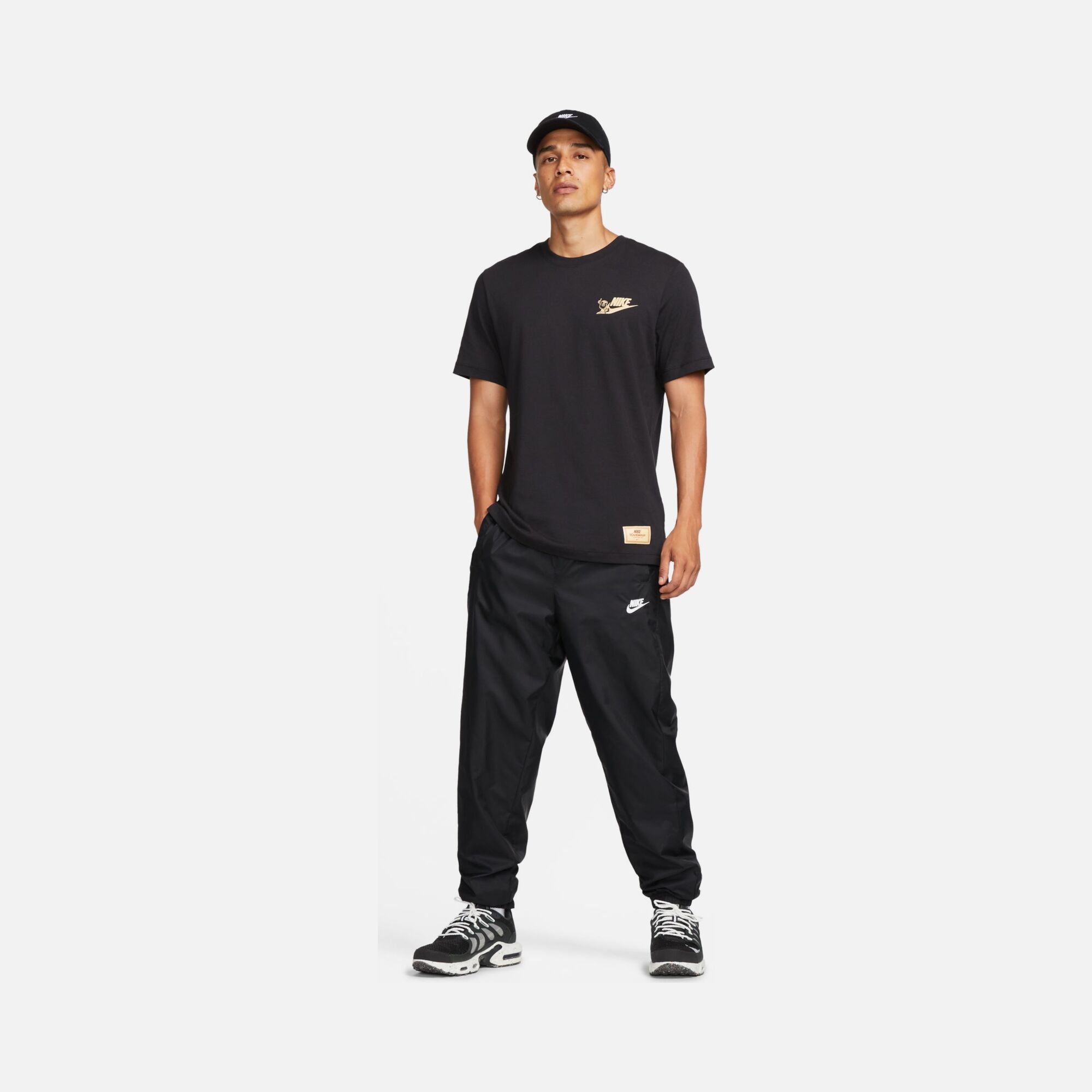 Nike Sportswear Get Your Kicks Graphic Short-Sleeve Erkek Tişört