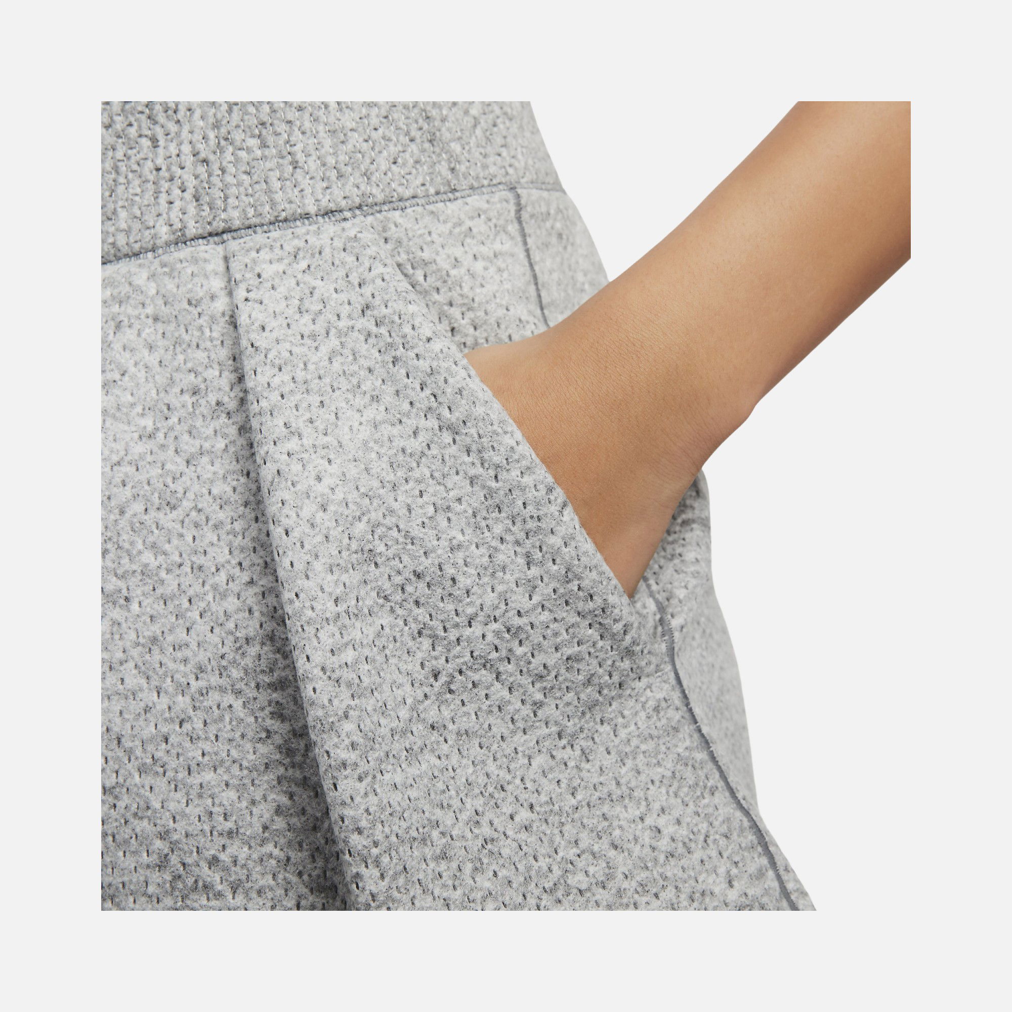 Nike Sportswear Forward High-Waisted Kadın Şort