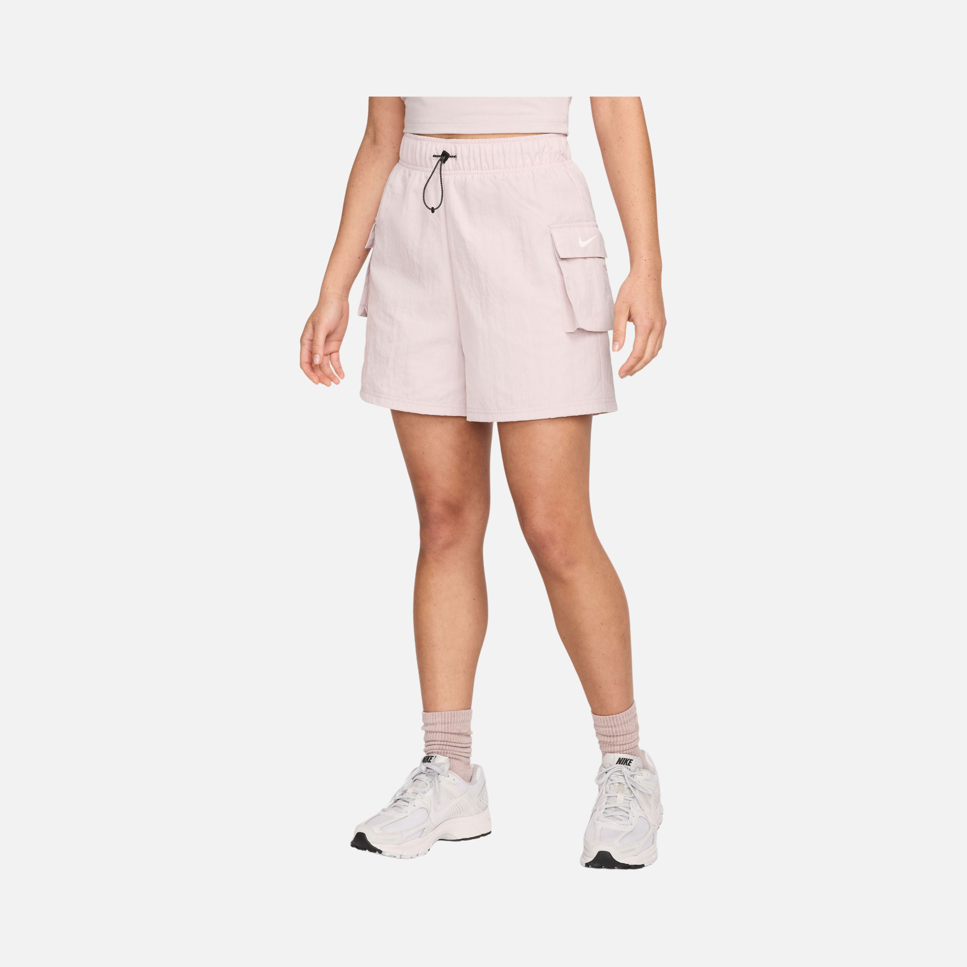 Nike Sportswear Essential Woven High-Rise Kadın Şort