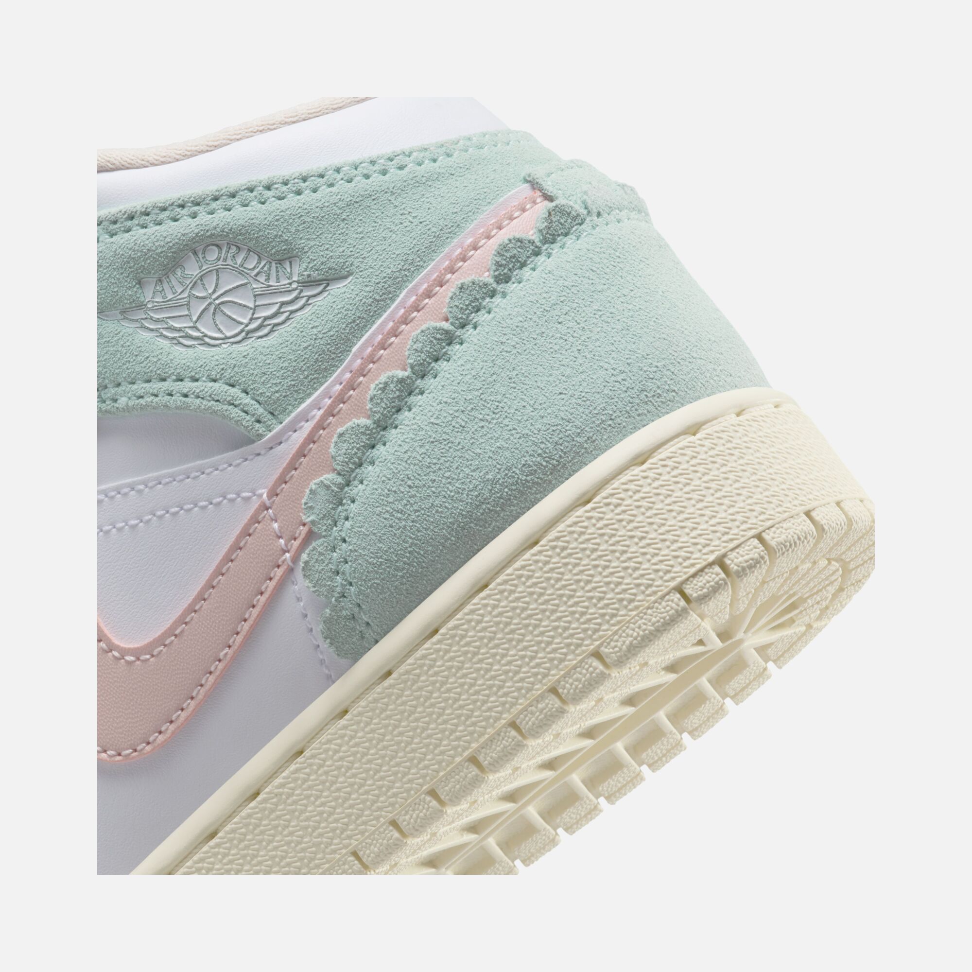 Nike Air Jordan 1 Mid SE ''Scalloped Edge Suede Details'' (GS) Spor Ayakkabı