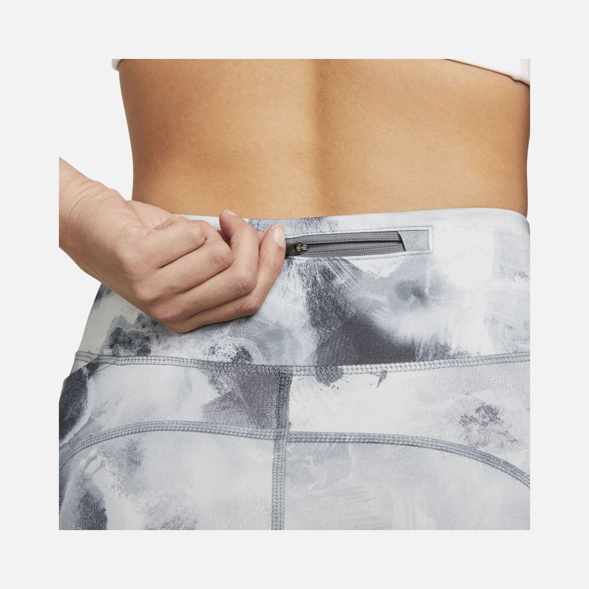 Nike Air Dri-Fit Fast 18cm (approx.) Running Mid-Rise Kadın Şort