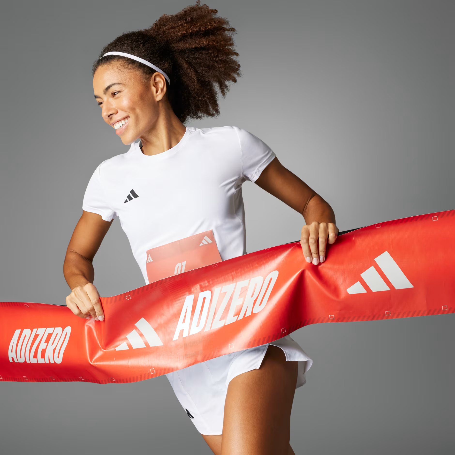 adidas Run Adizero Running Short-Sleeve Kadın Tişört