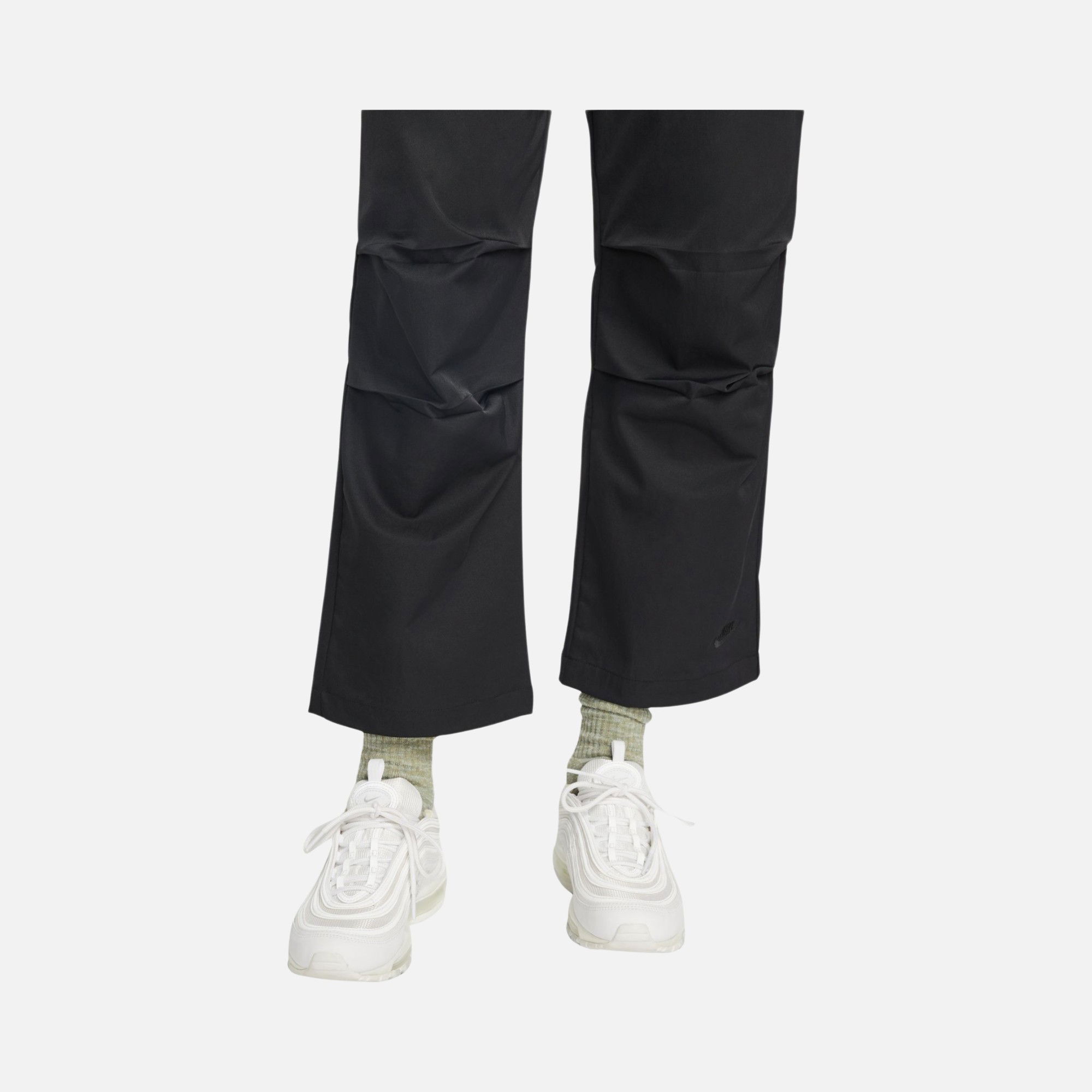 Nike Sportswear Dri-Fit Tech Pack Woven Mid-Rise Kadın Eşofman Altı