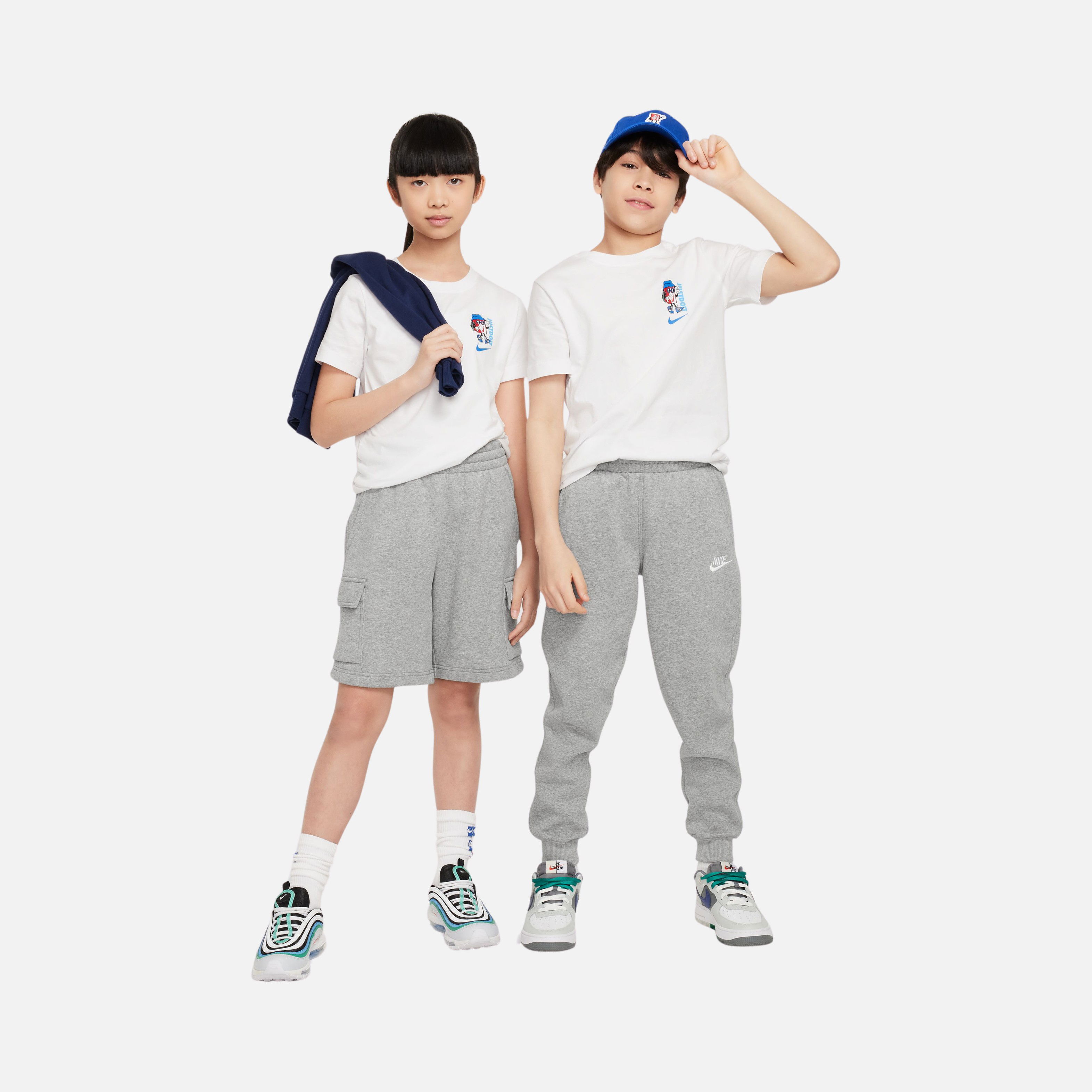 Nike Sportswear Boxy 2 Just Do It Graphic Short-Sleeve Çocuk Tişört