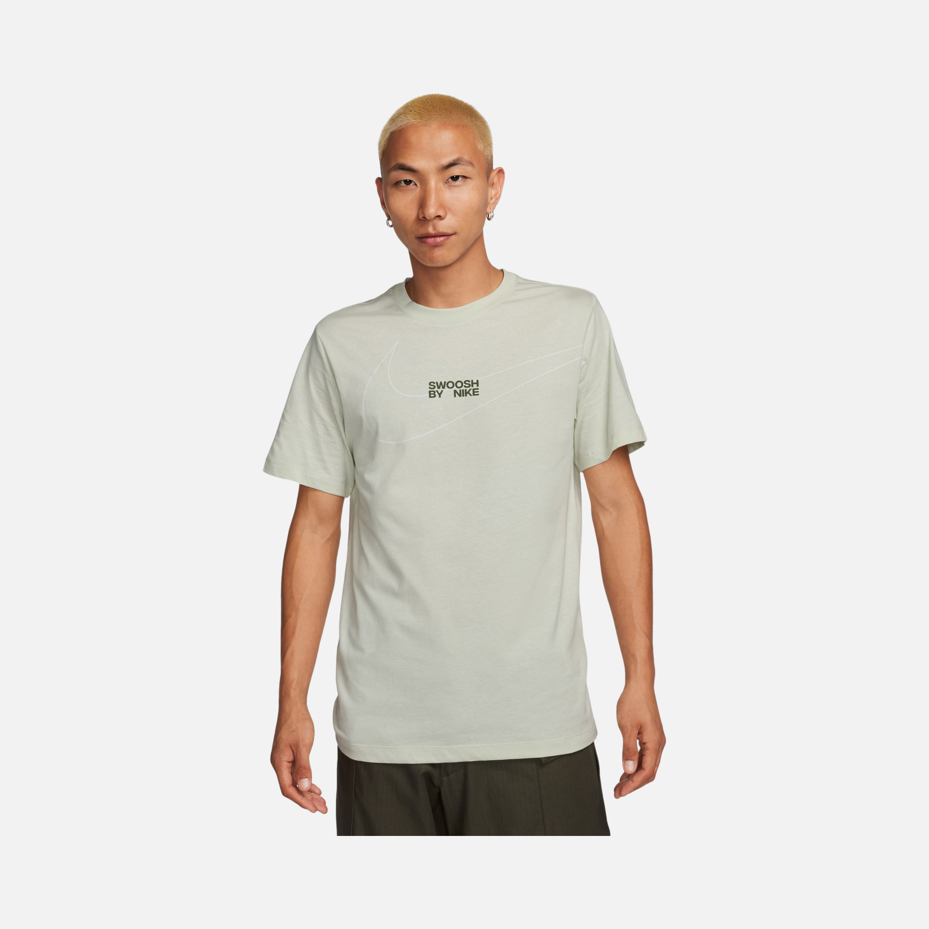 Nike Sportswear Big Swoosh Graphic Short-Sleeve Erkek Tişört