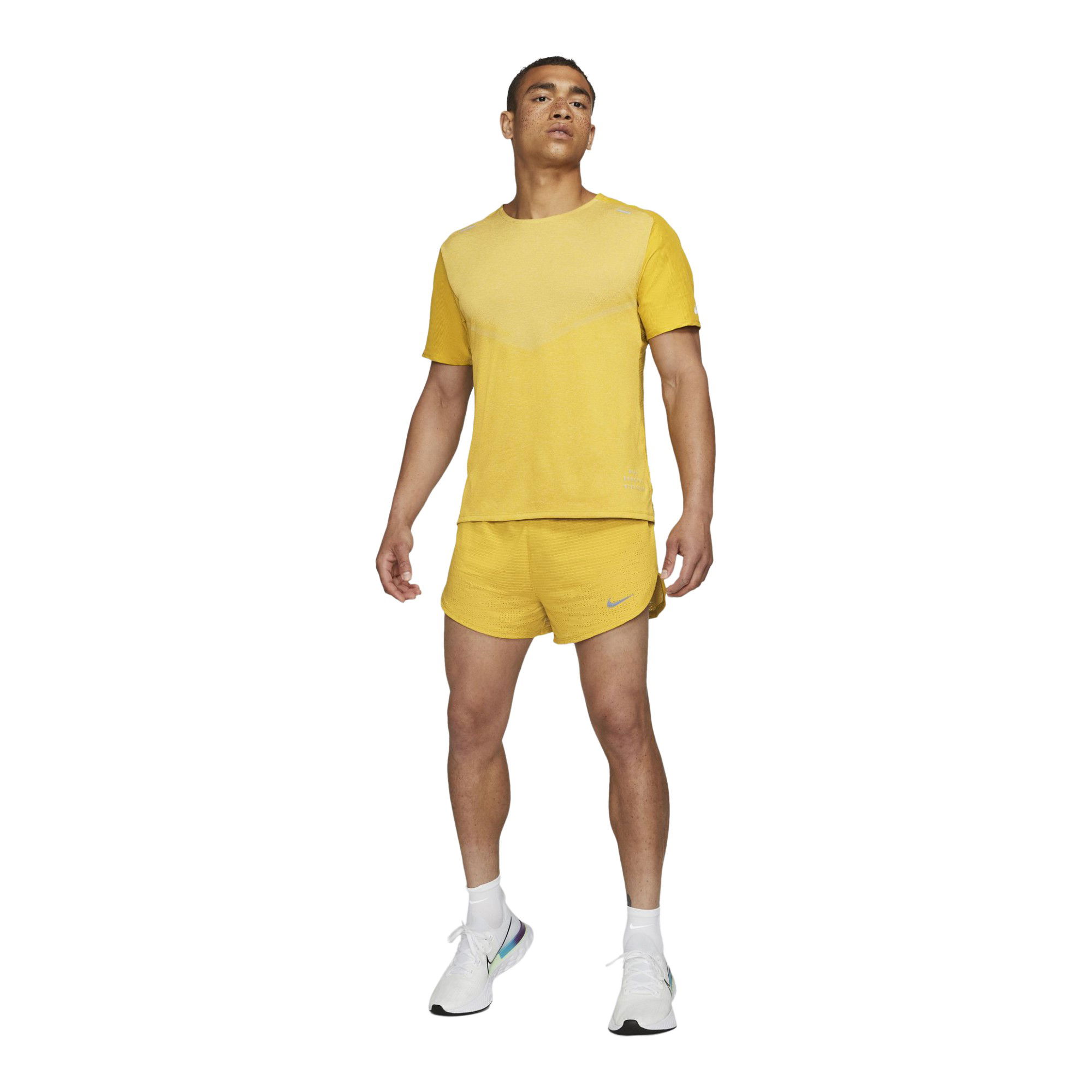 Nike Techknit Ultra Run Division Short-Sleeve Running Erkek Tişört