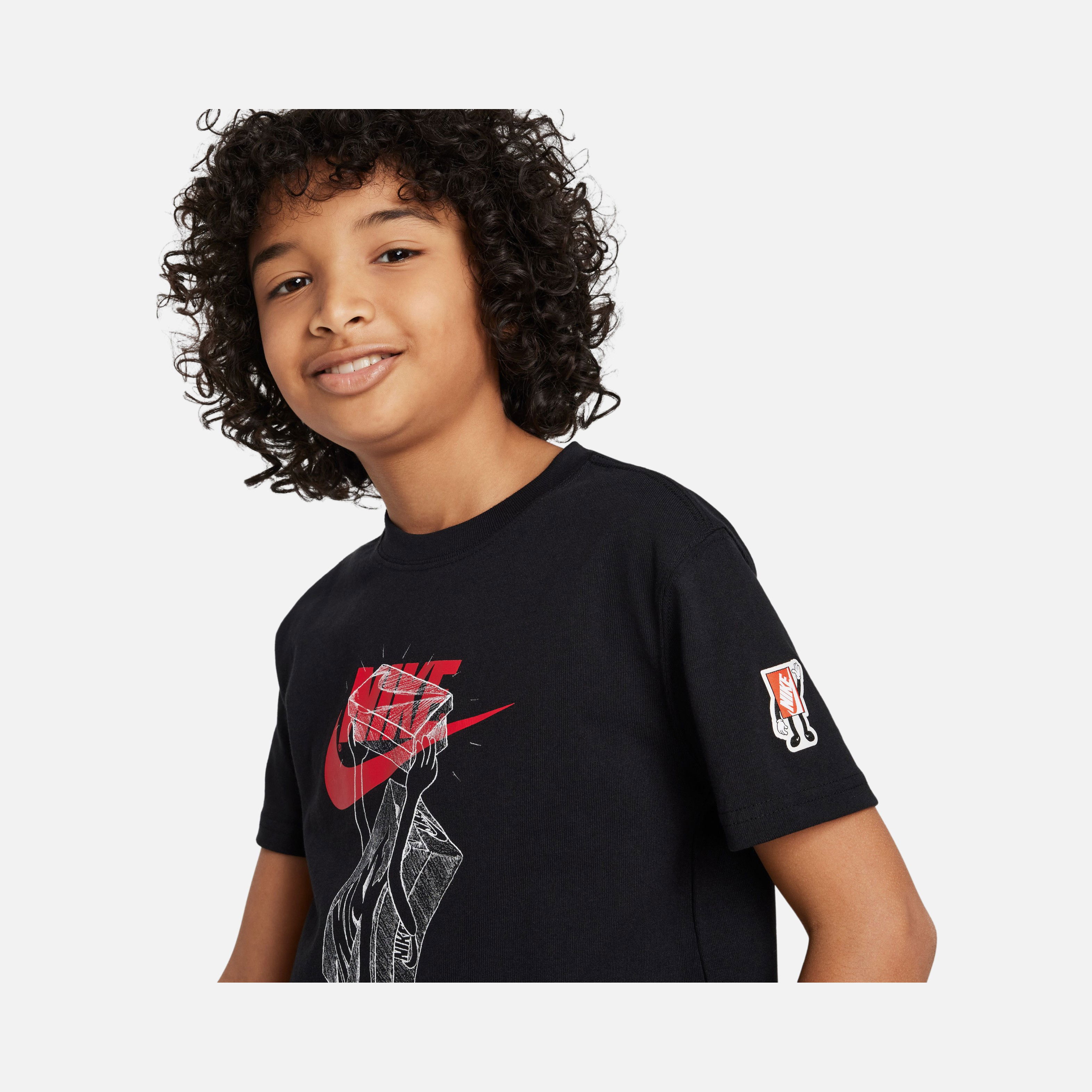 Nike Sportswear Boxy Graphic 1 Short-Sleeve (Boys') Çocuk Tişört