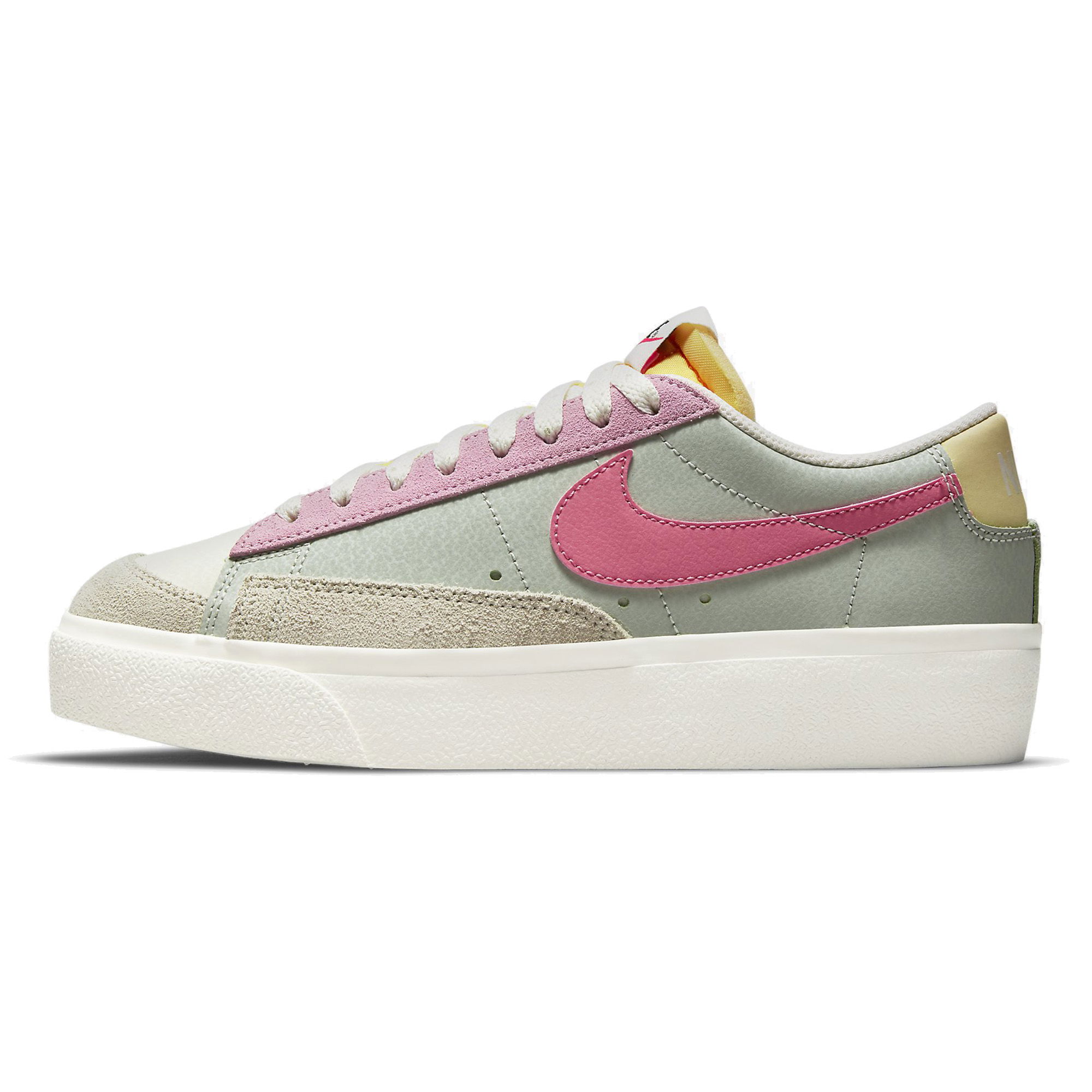 Nike Blazer Low Platform CO Kadın Spor Ayakkabı