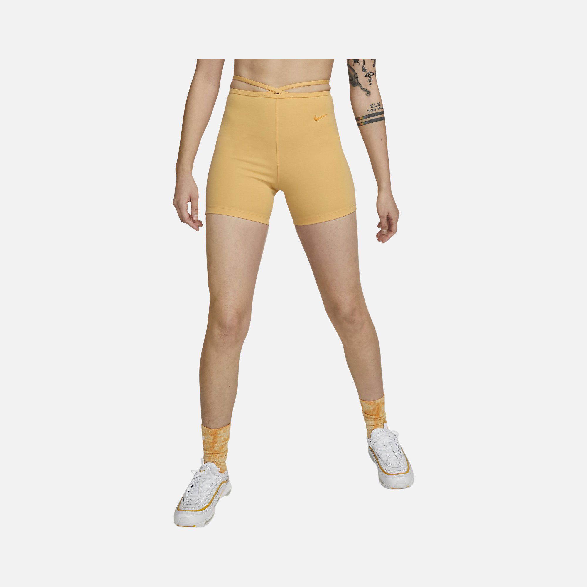 Nike Sportswear Everyday High-Waisted Biker Kadın Şort