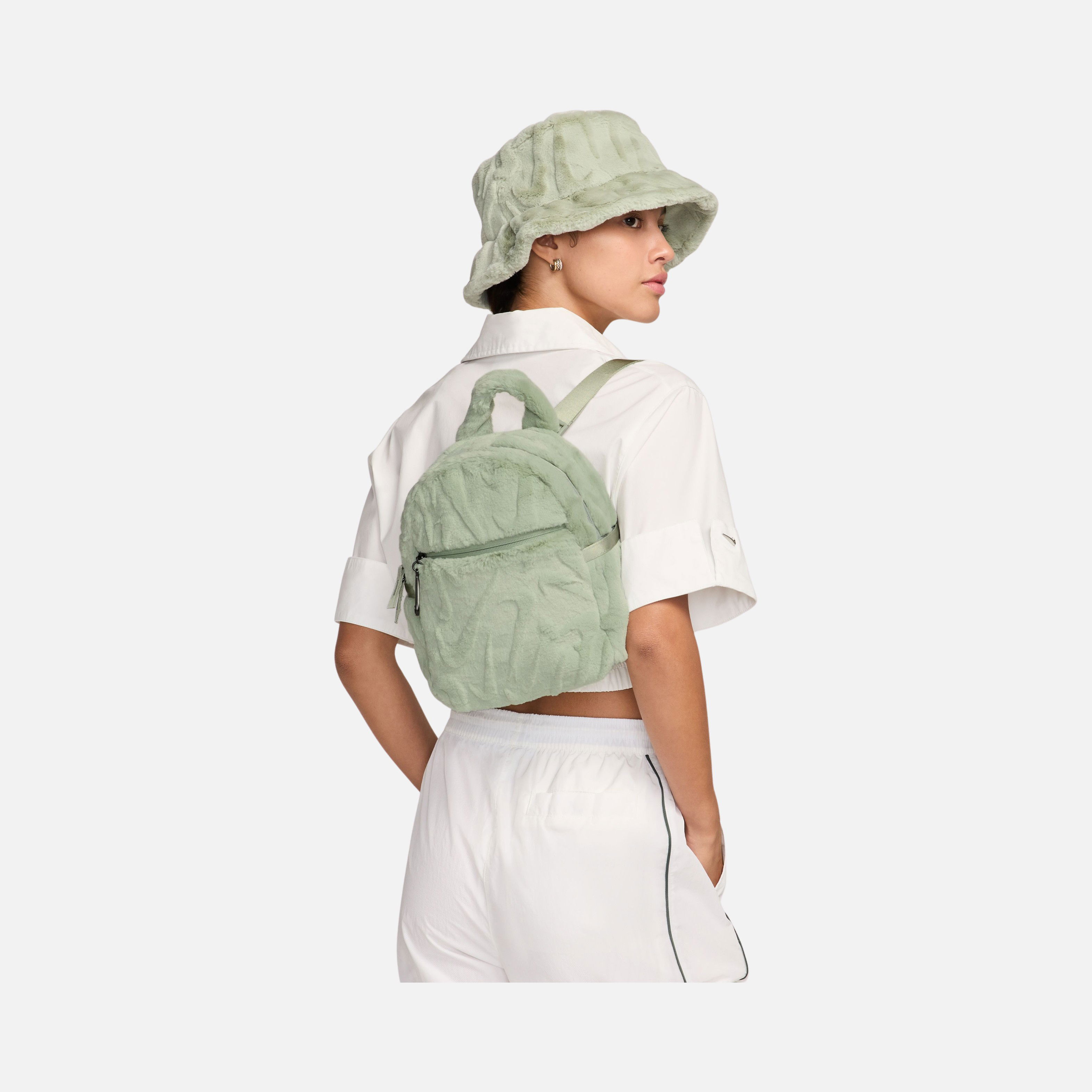 Nike Sportswear Futura Faux Fur (6 L) Mini Kadın Sırt Çantası