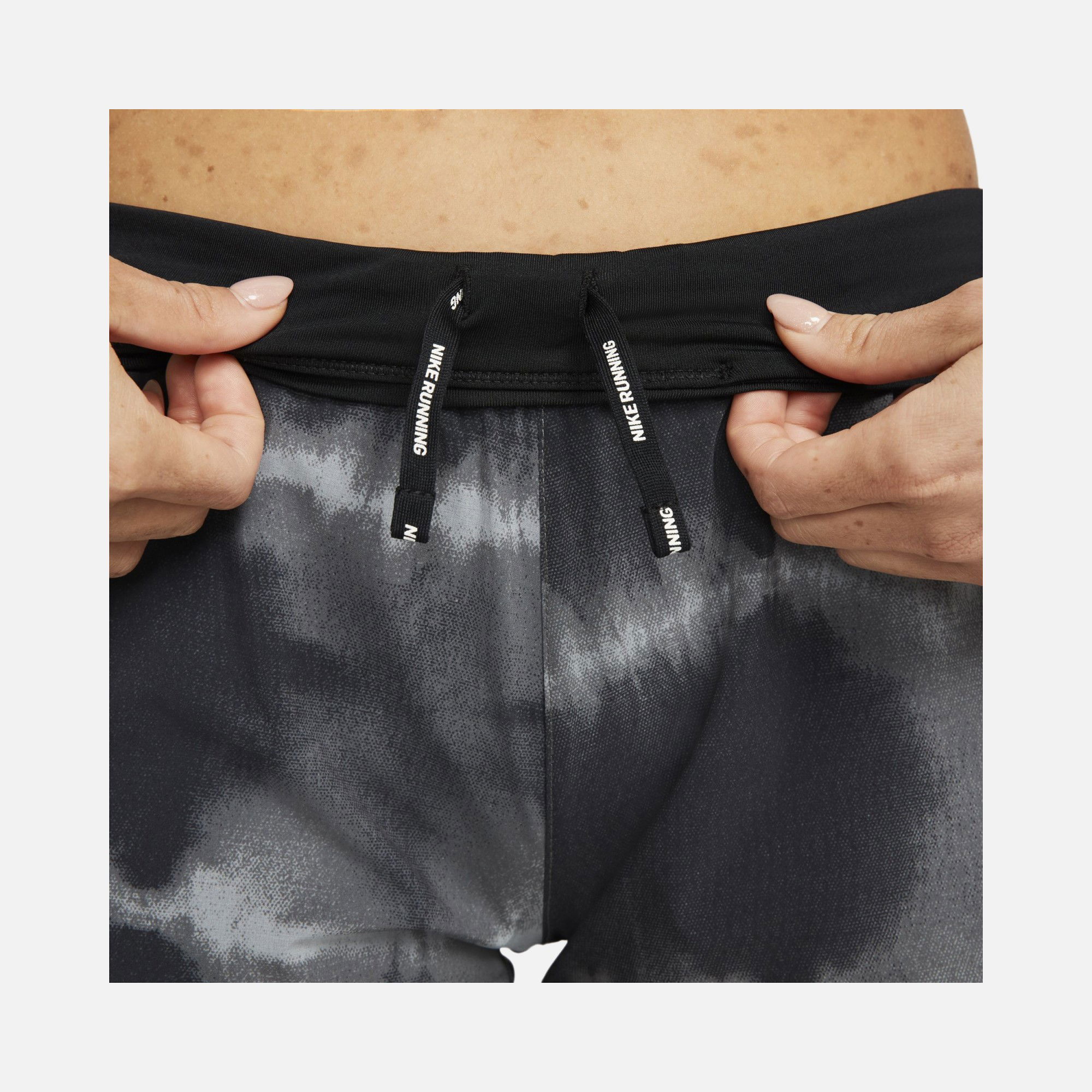 Nike Dri-Fit Eclipse Mid-Rise Printed RunningKadın Şort