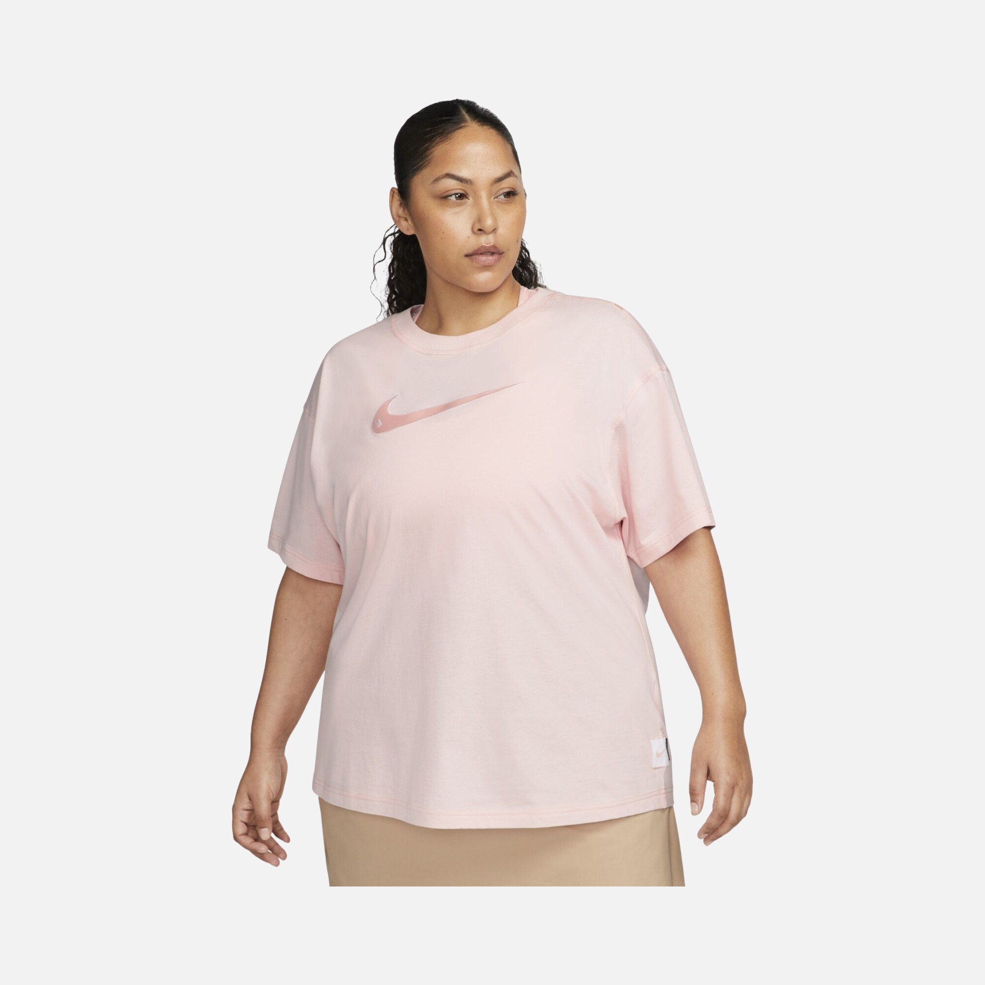 Nike Sportswear Swoosh Short-Sleeve (Plus-Size) Kadın Tişört