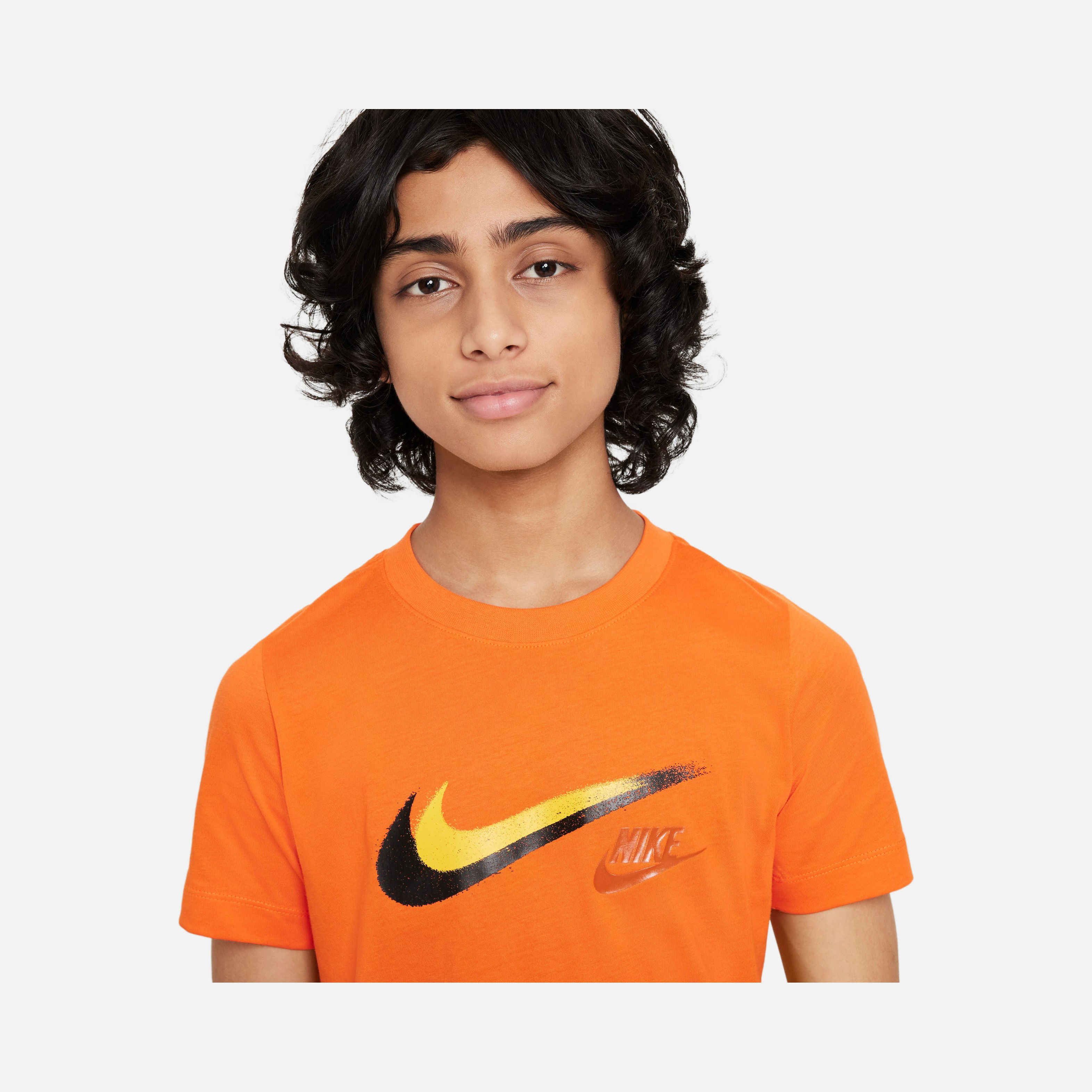 Nike Sportswear ''Multi Spray Paint Swoosh Logo'' Short-Sleeve (Boys') Çocuk Tişört