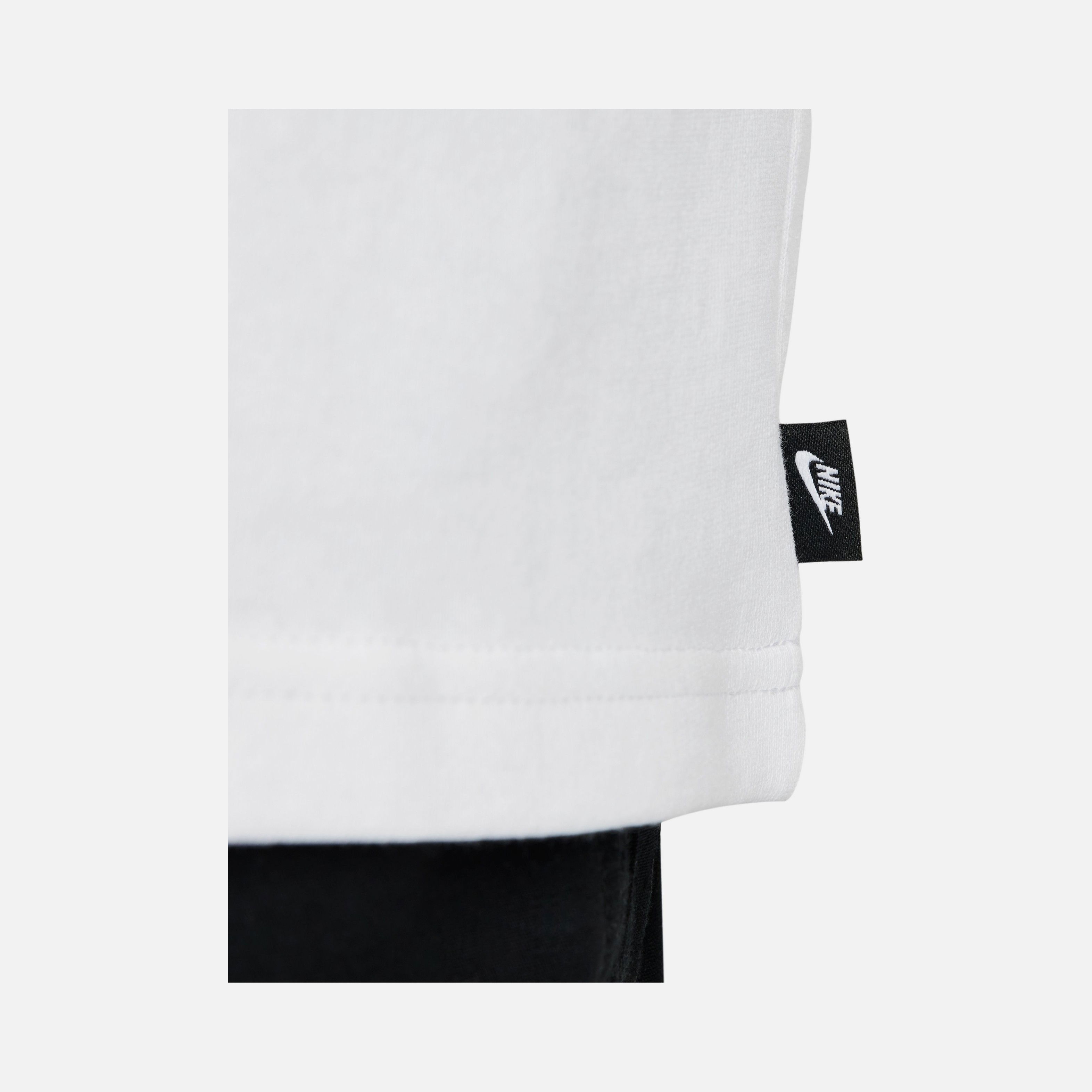 Nike Sportswear Premium Essentials Short-Sleeve Erkek Tişört