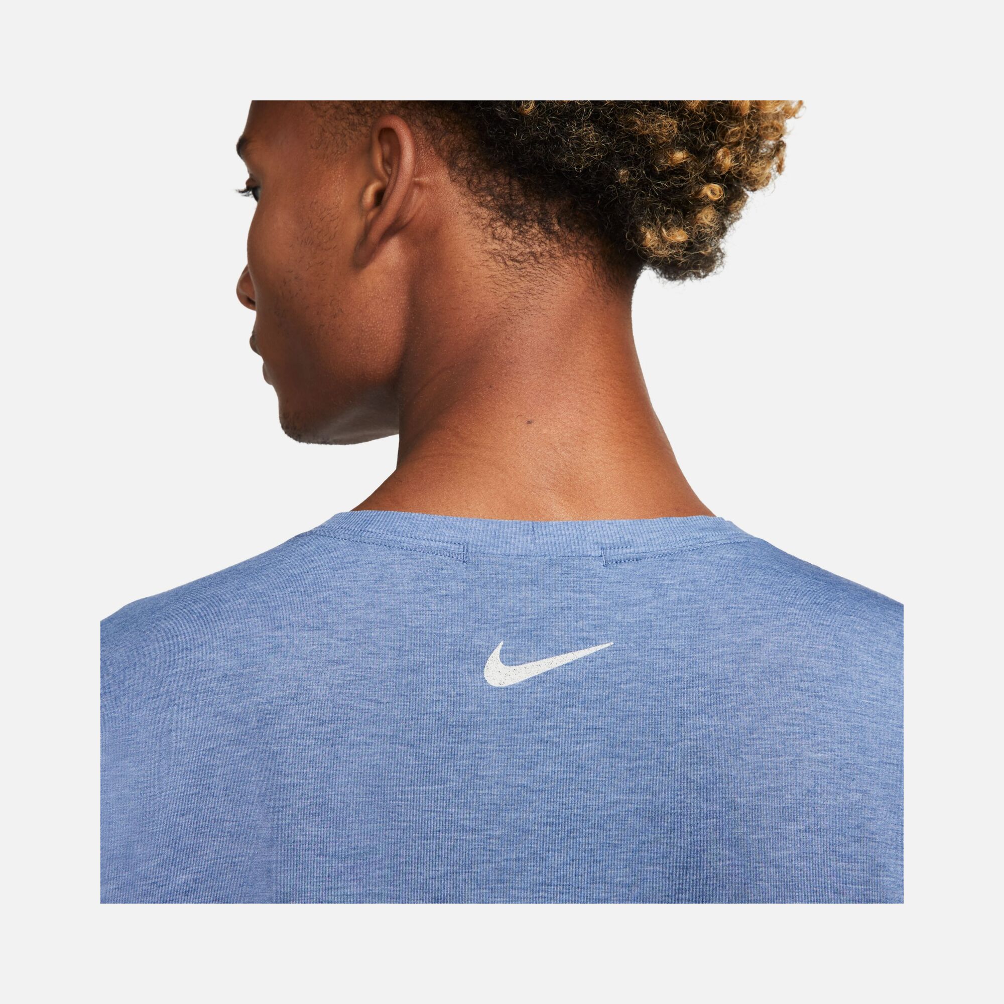 Nike Yoga Dri-Fit Short-Sleeve Erkek Tişört