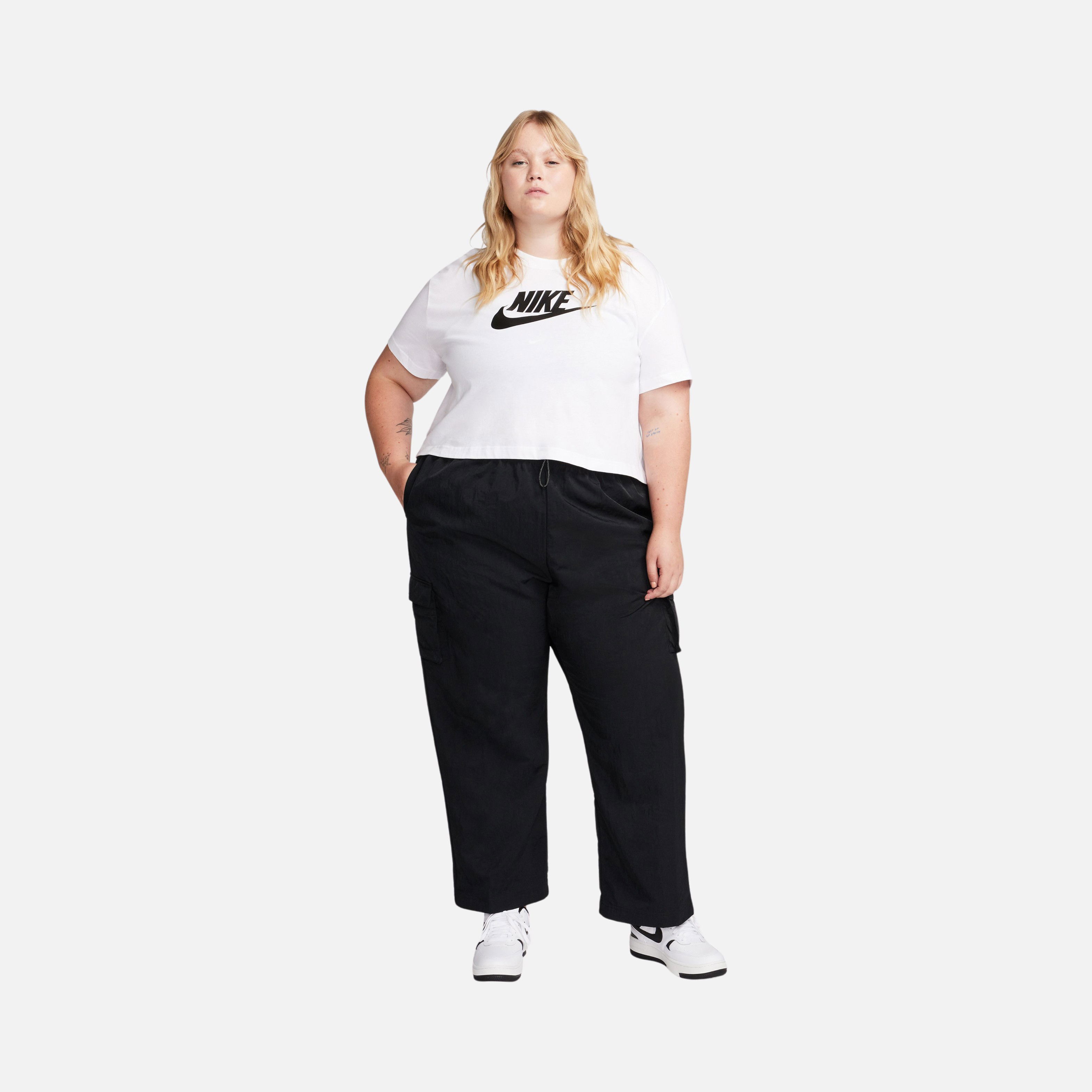Nike Sportswear Essential High-Waisted Woven Cargo (Plus Size) Kadın Pantolon