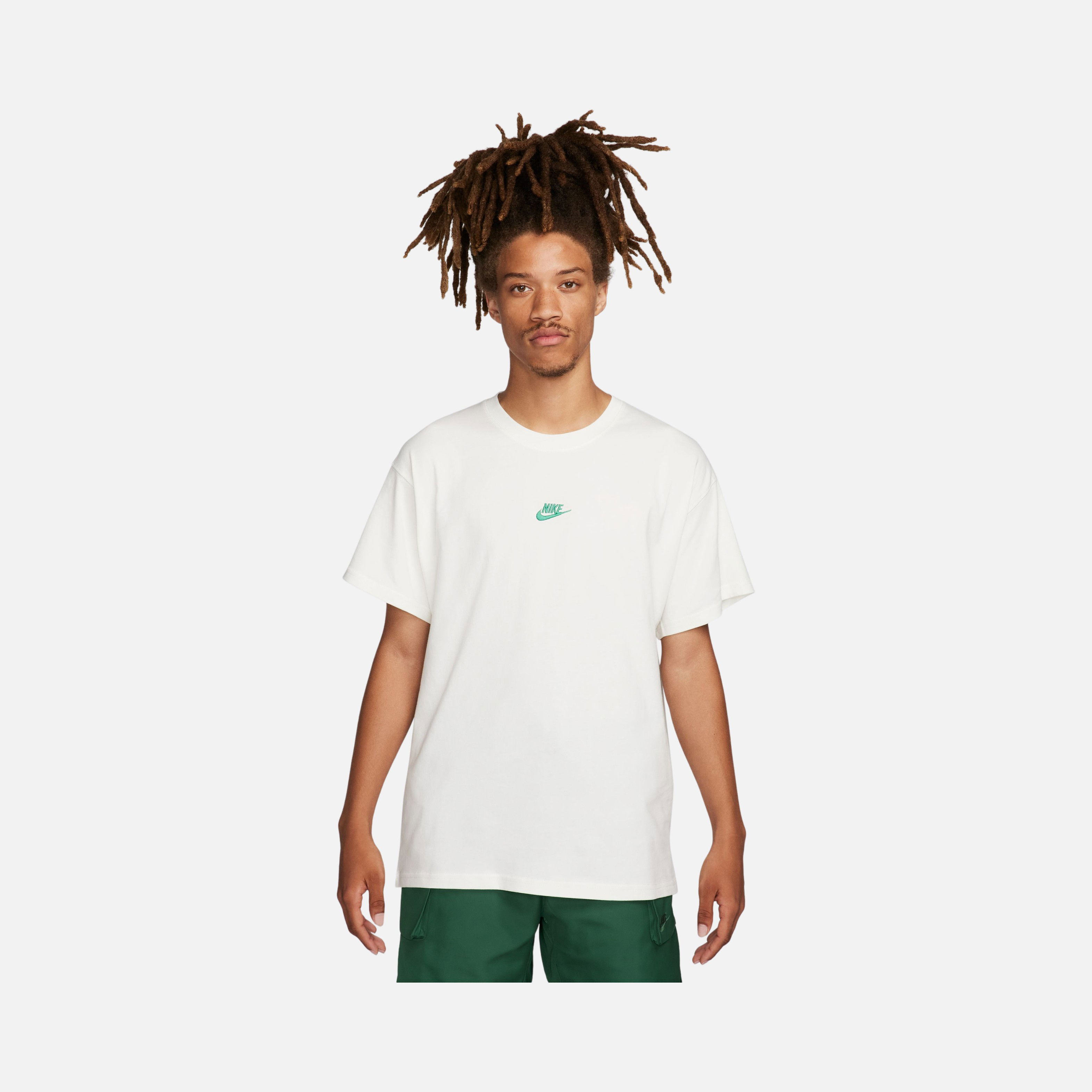Nike Sportswear Club Wide Cut Short-Sleeve Erkek Tişört