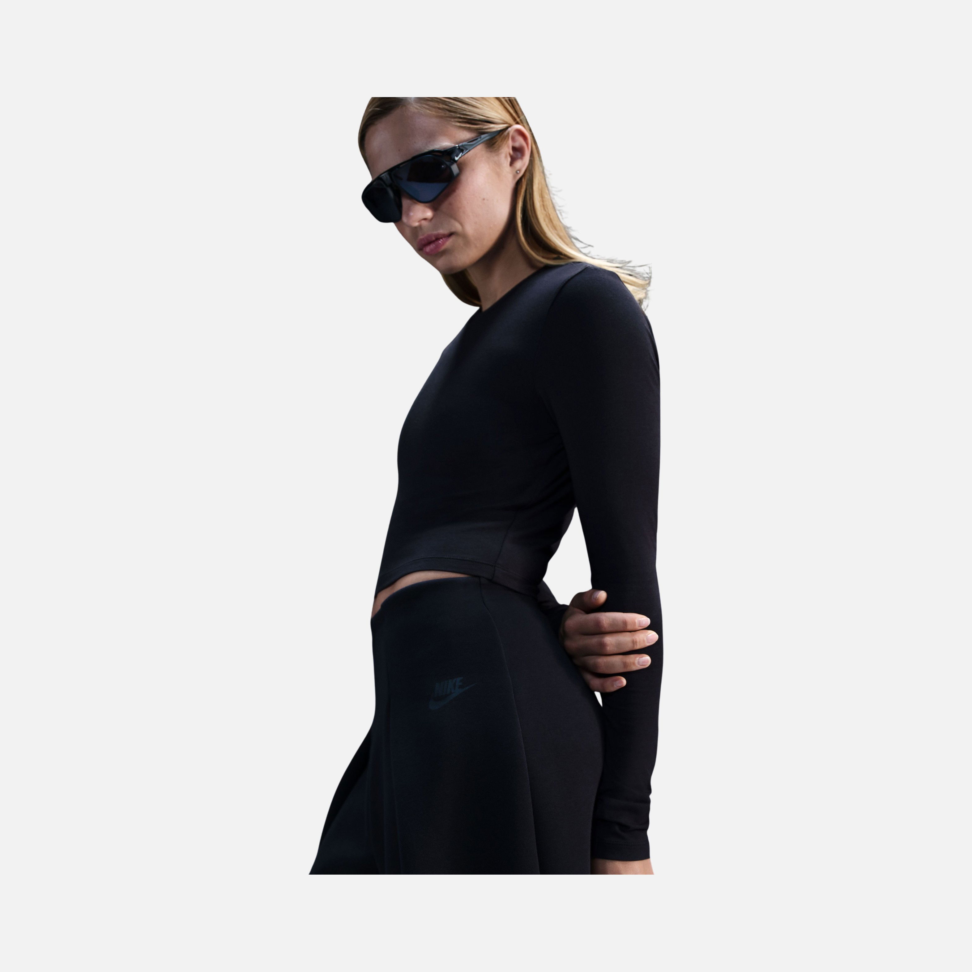 Nike Sportswear Chill Knit Slim Cropped Long-Sleeve Kadın Tişört