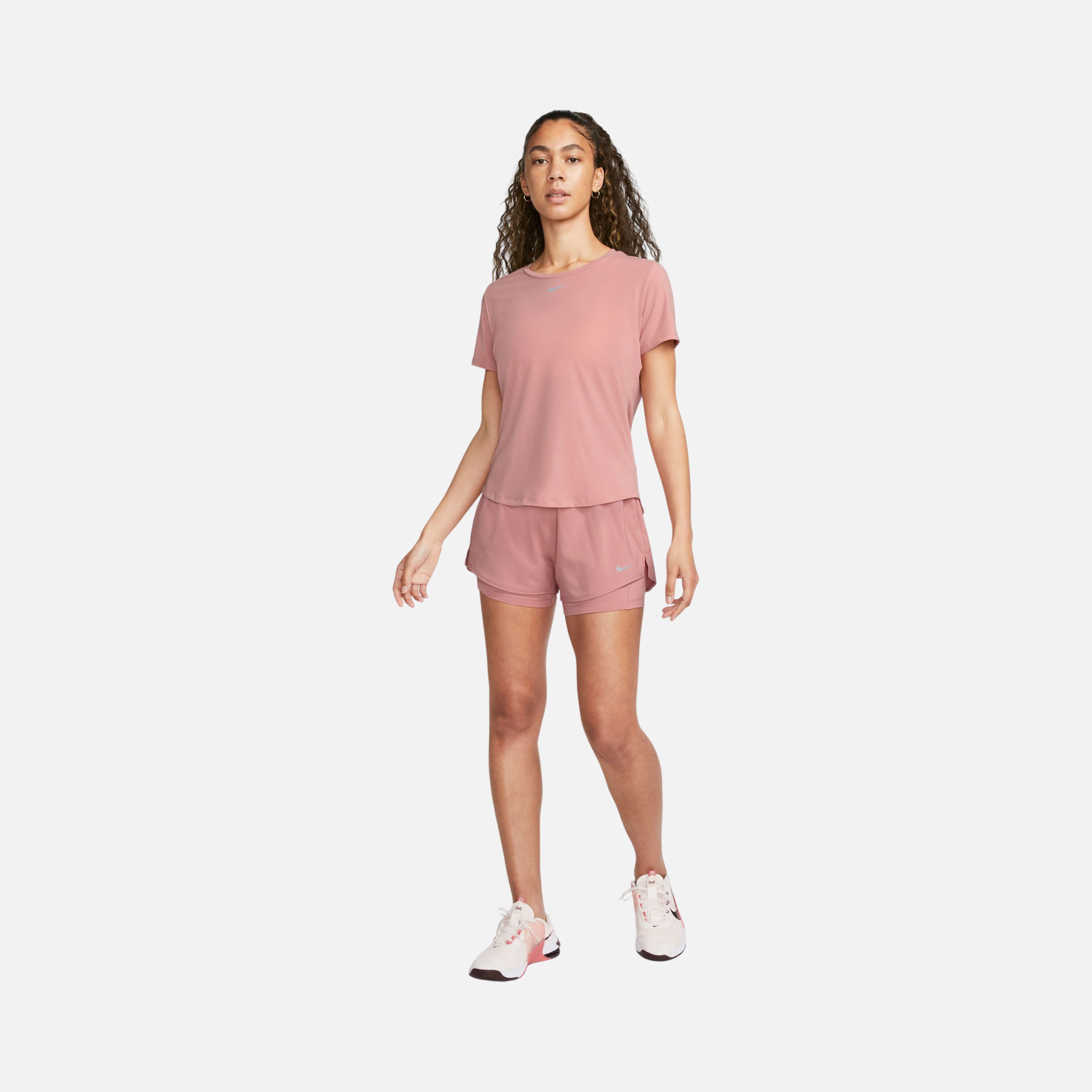 Nike Dri-Fit One Luxe Standard Fit Short-Sleeve Kadın Tişört