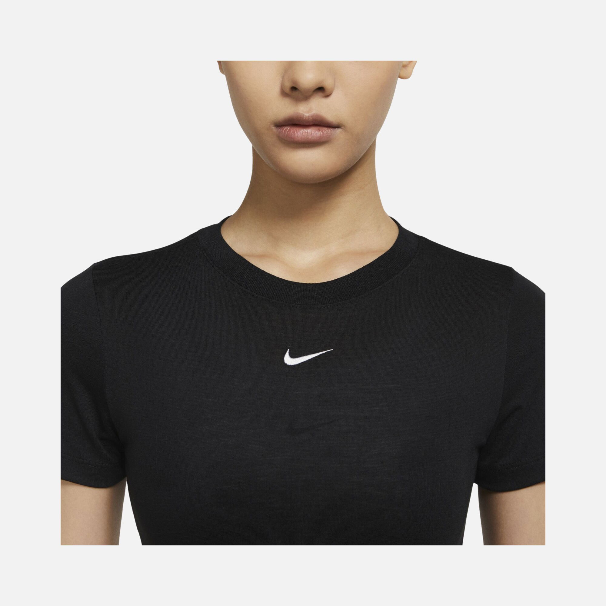 Nike Sportswear Essential Slim Crop-Top Kadın Tişört