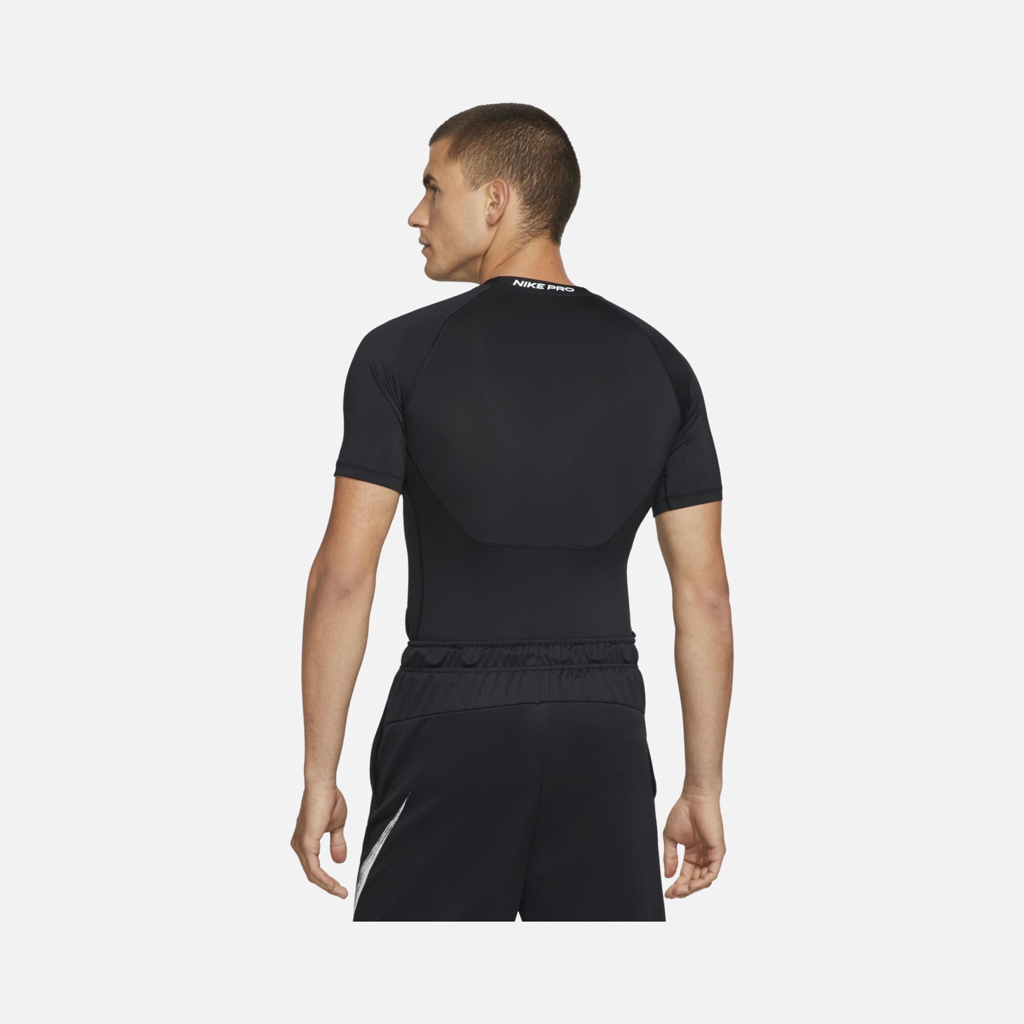 Nike Pro Dri-Fit Tight-Fit Short-Sleeve Erkek Tişört