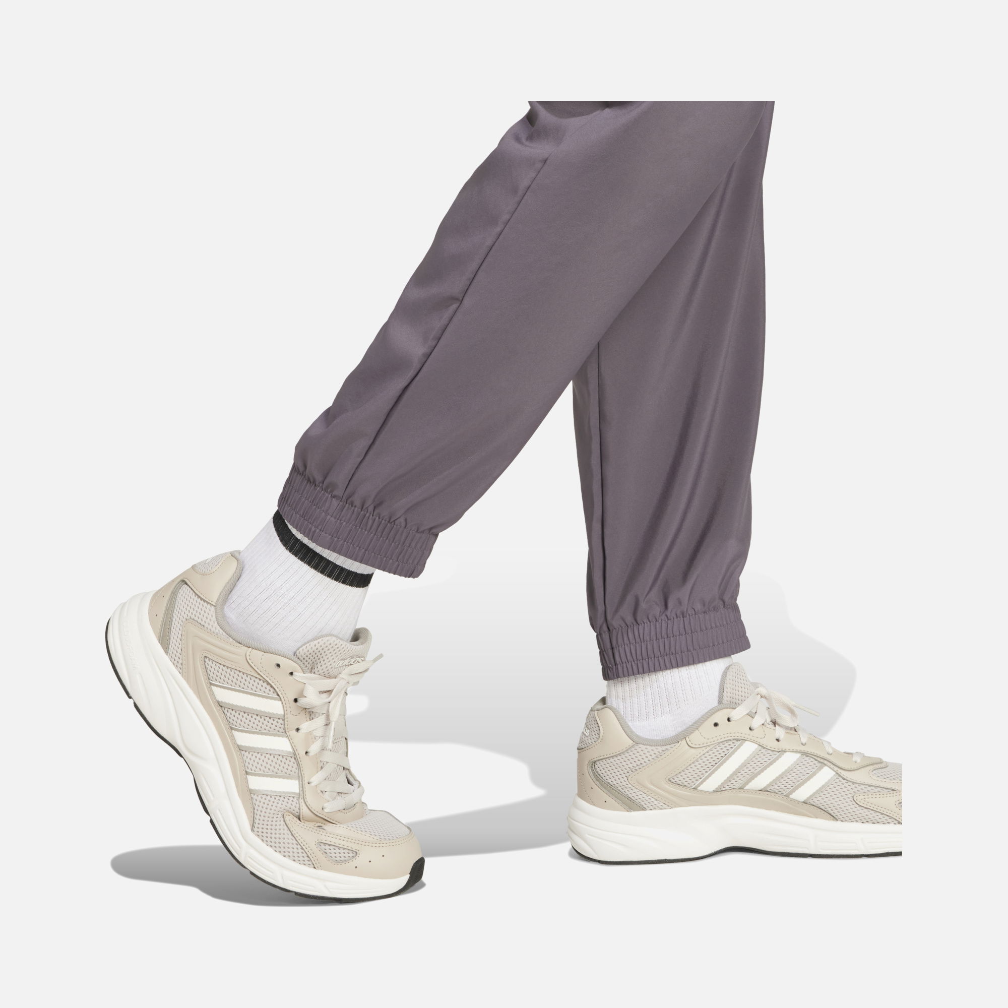 adidas Sportswear Essentials Embroidered Small Logo Cargo Erkek Pantolon