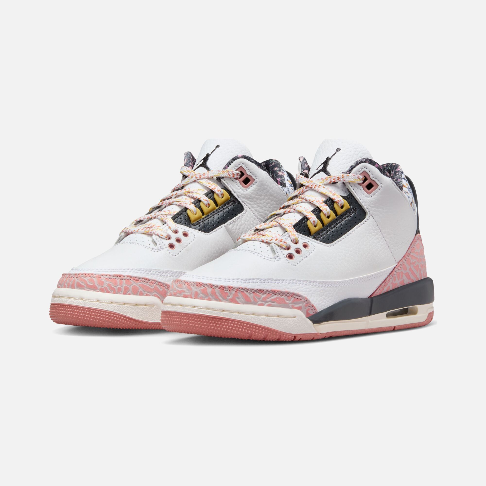 Nike Air Jordan 3 Retro (GS) Basketbol Ayakkabısı