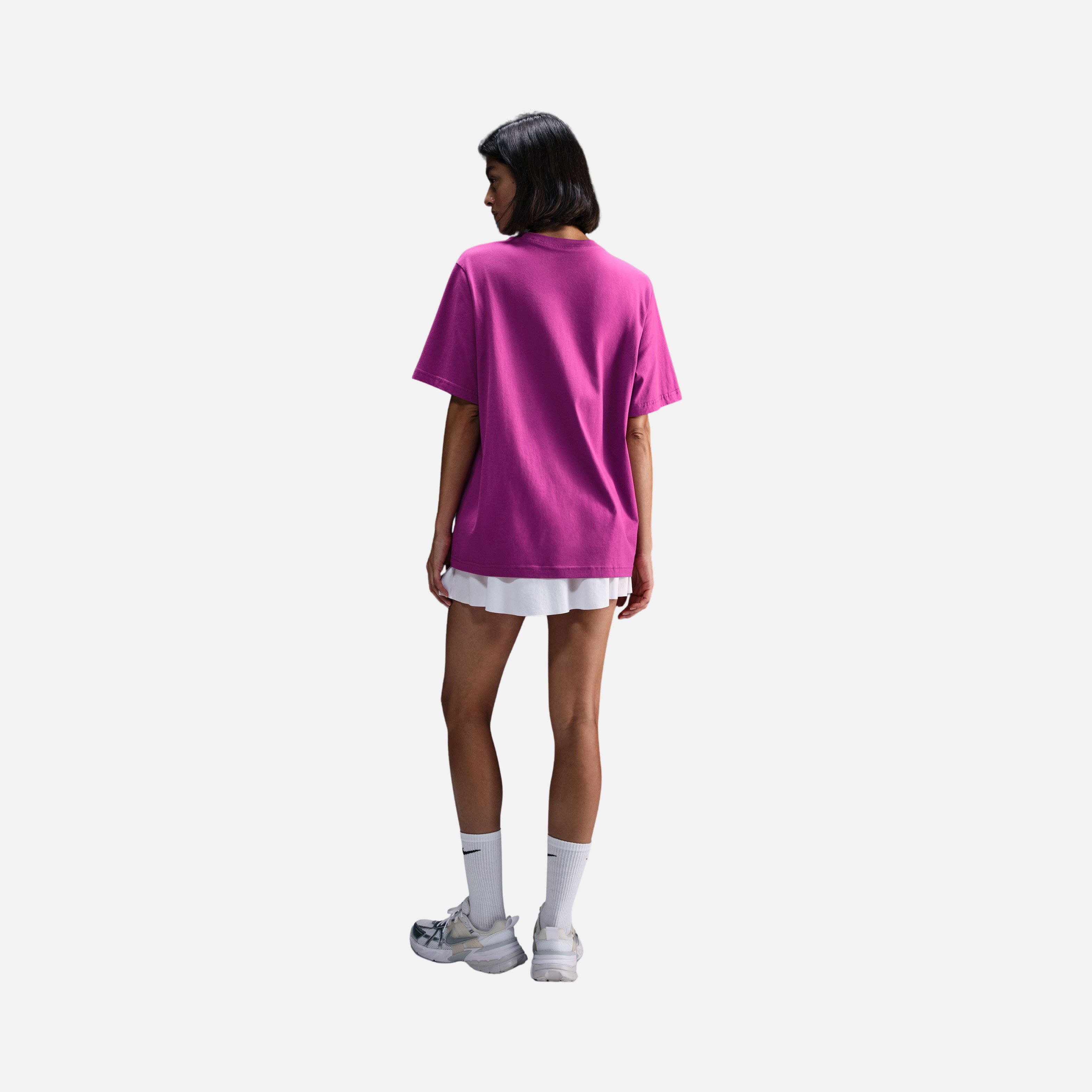 Nike Sportswear Essential Loose Fit Short-Sleeve Kadın Tişört