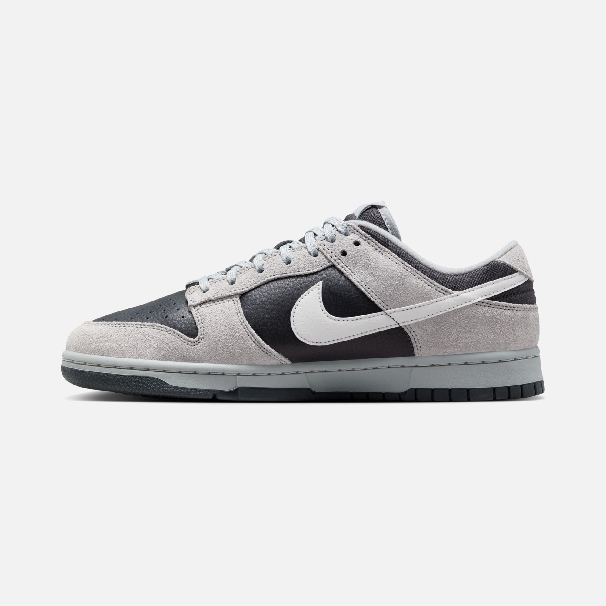 Nike Dunk Low ''Reflective Swoosh and Lace Details'' Erkek Spor Ayakkabı