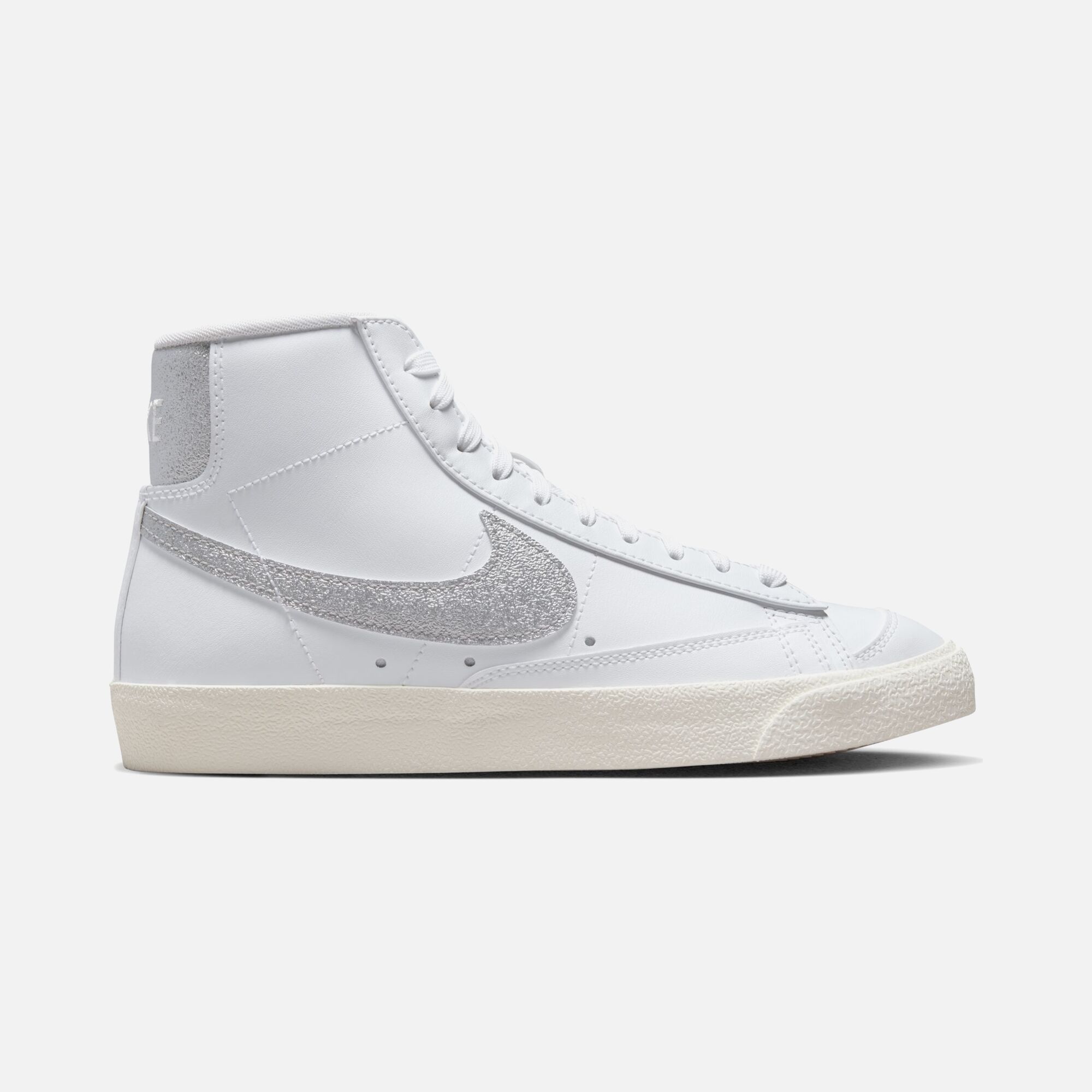 Nike Blazer Mid '77 Essentials Kadın Spor Ayakkabı